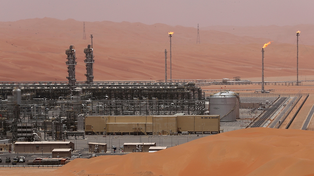 FILE PHOTO: General view of the Natural Gas Liquids (NGL) facility in Saudi Aramco''s Shaybah oilfield at the Empty Quarter in Saudi Arabia May 22, 2018. REUTERS/Ahmed Jadallah/File Photo