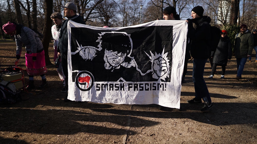 Budapest - smash fascism, before day of honour counterprotest