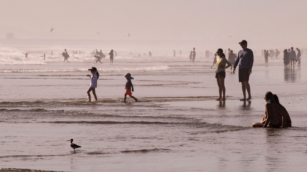 A heatwave hits Southern California amid the coronavirus pandemic. Huntington Beach, California, US.