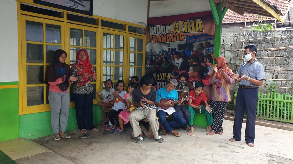 Indonesia street children