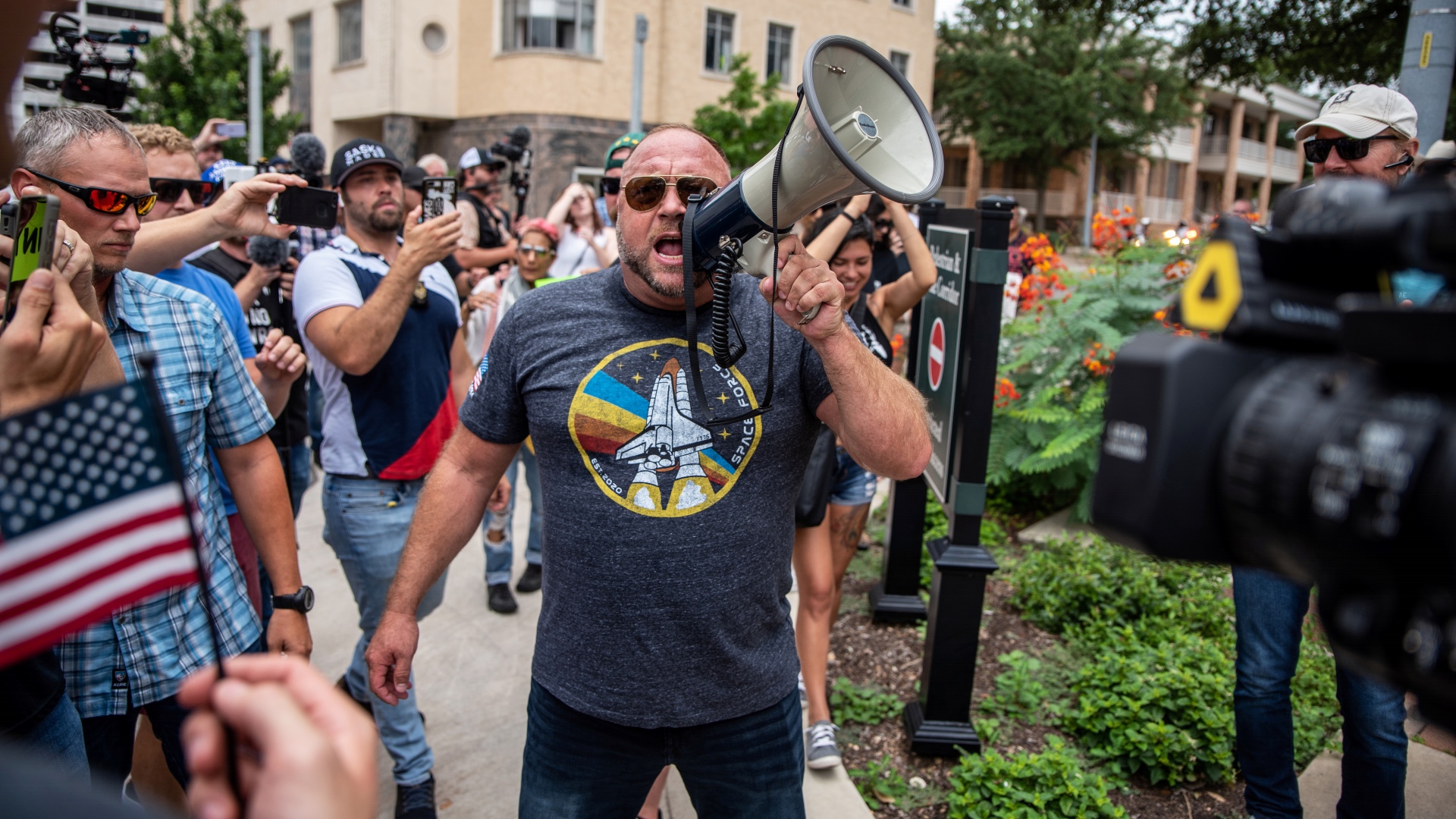 Red Pill essay - Darlena Cunha