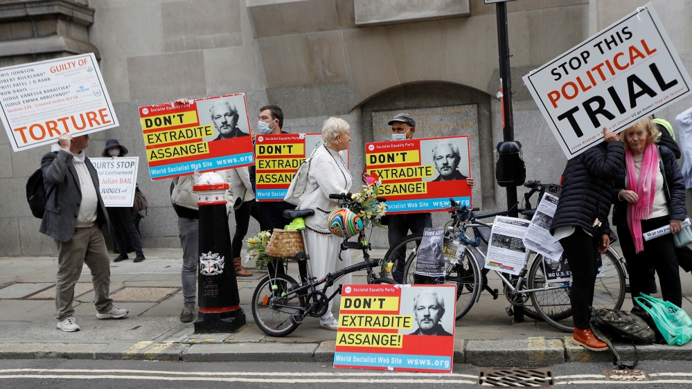 Hearing to decide whether Assange should be extradited to U.S. in London