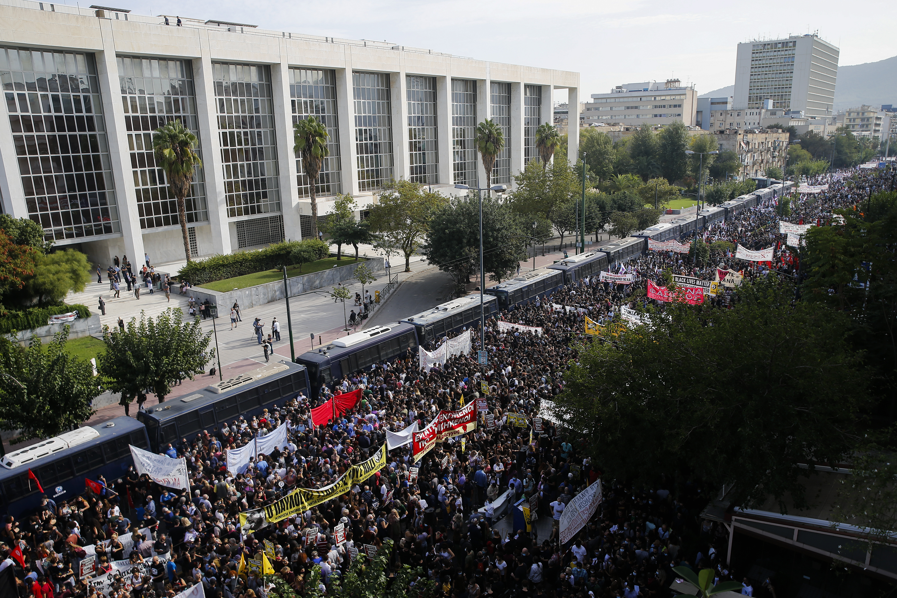 Thousands gather outside a Greek court for the decision on the leadership of the far-right Golden Dawn party in Athens, Greece on October 07, 2020 [Ayhan Mehmet/Anadolu Agency]