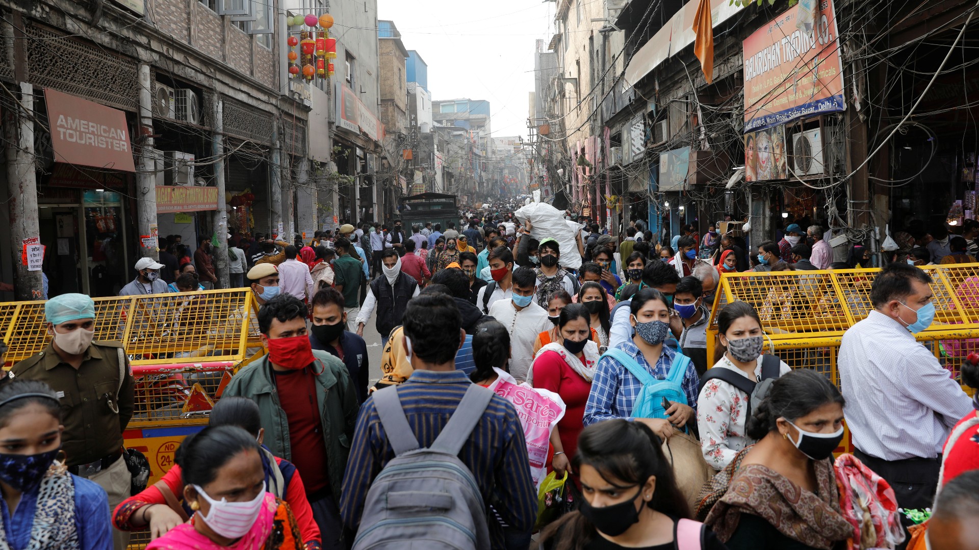 Shoppers crowd at a market ahead of the Hindu festival of Diwali, amidst the spread of the coronavirus disease