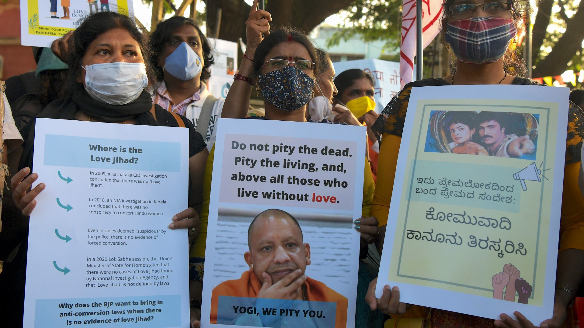 India protest against 'love jihad'