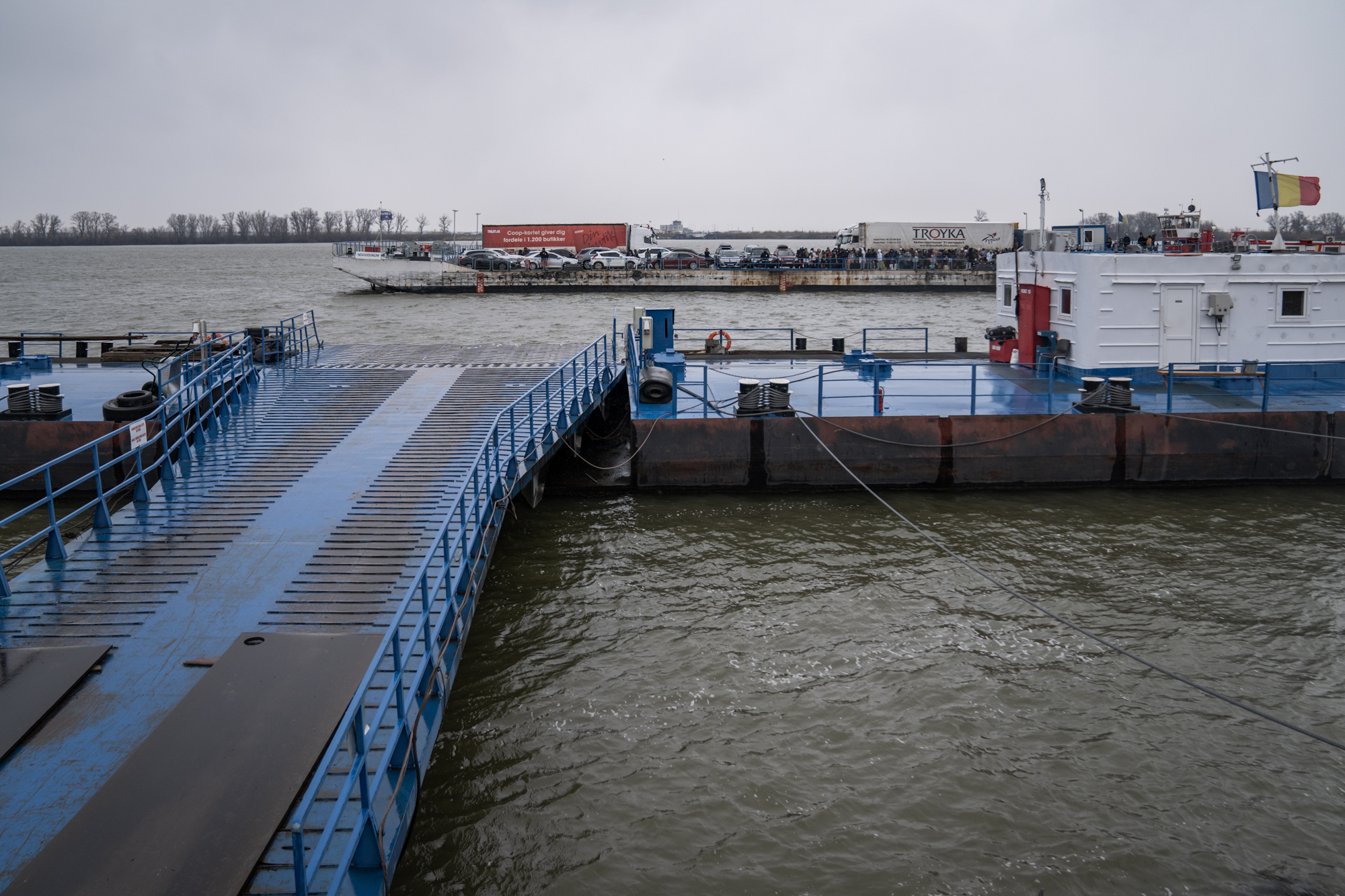 Crossing the river that separates war from peace