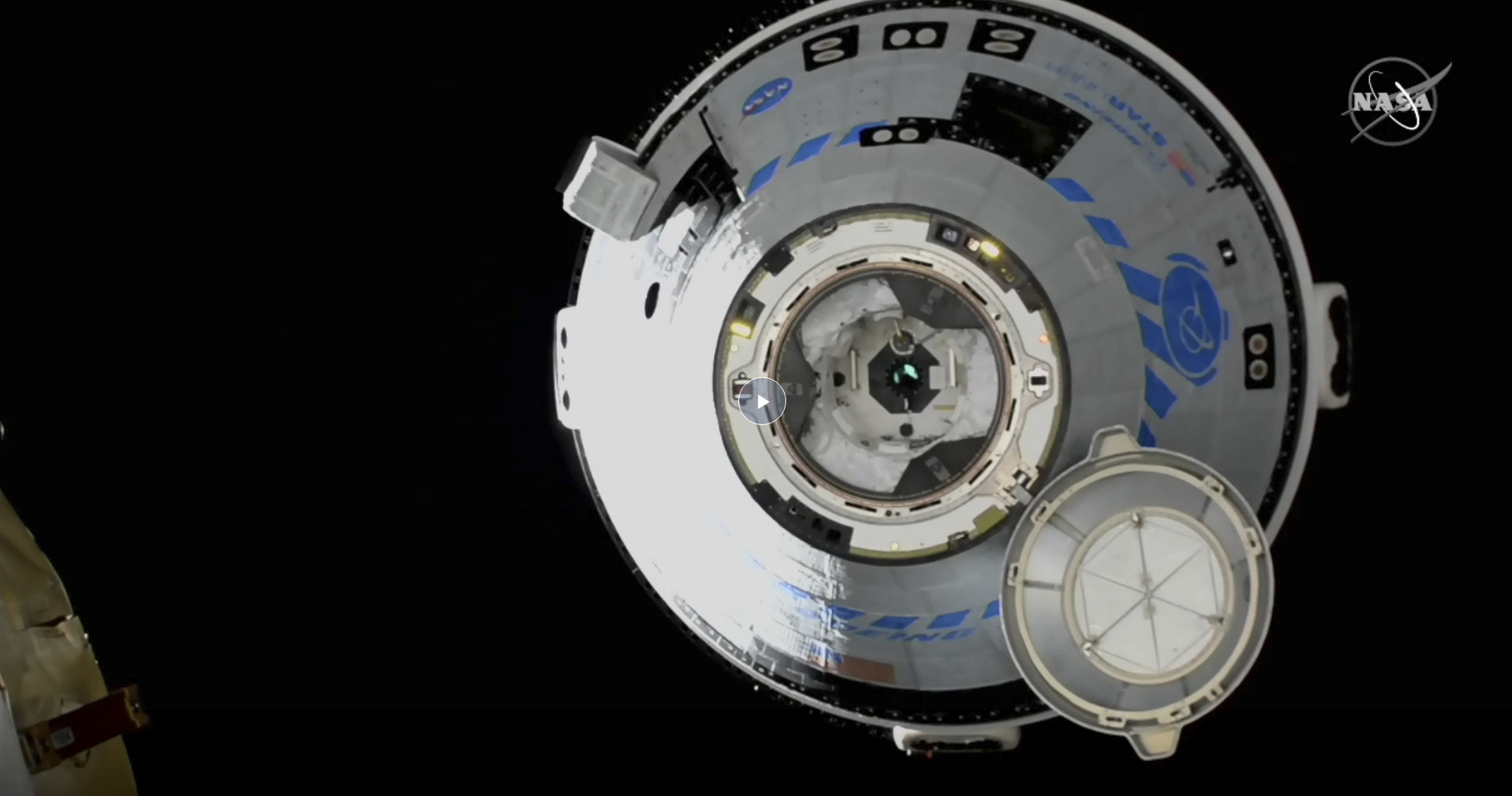 Boeing Starliner approaches the International Space Station
