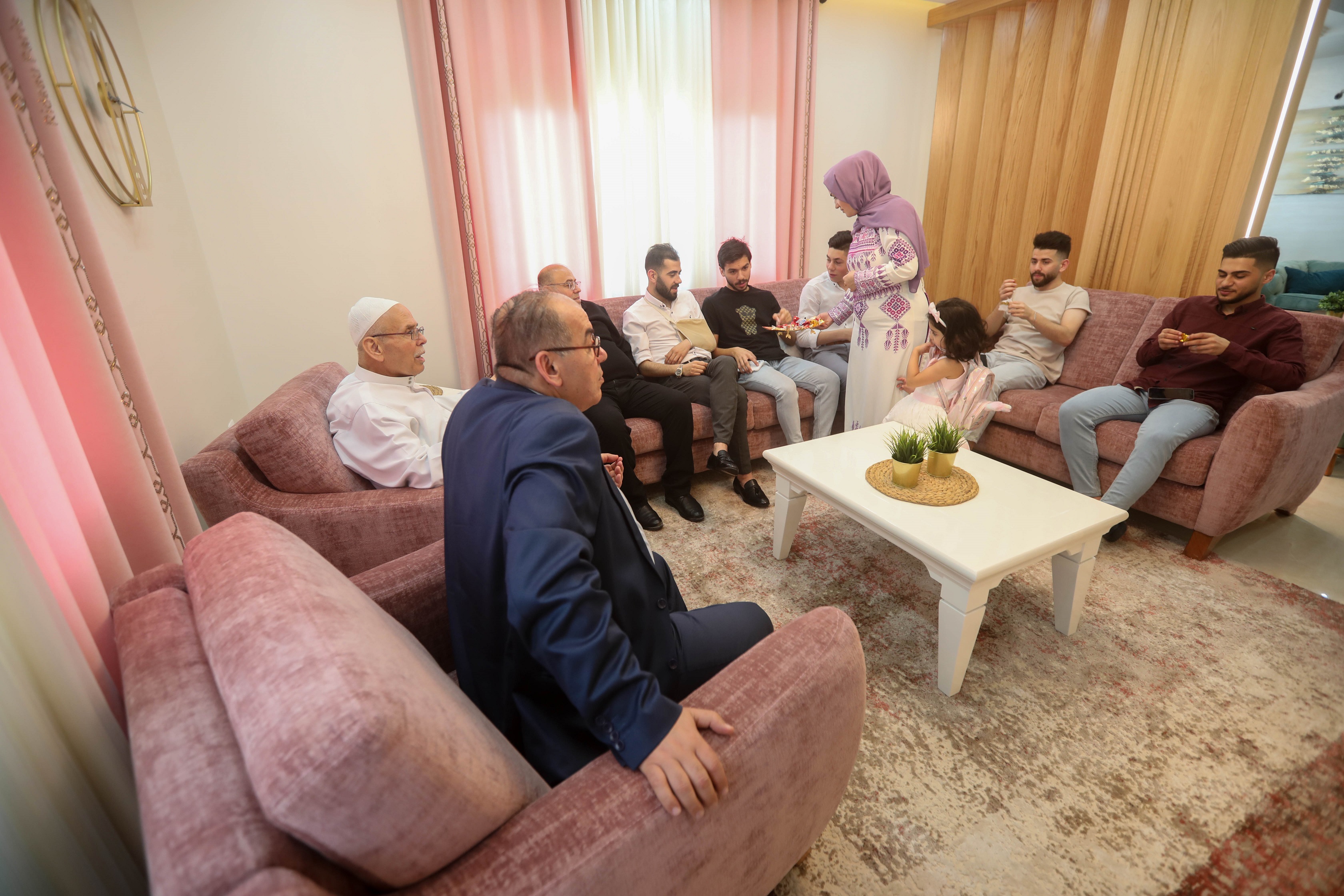 Parents, brothers, uncles and cousins make a visit tour to all the married daughters of the family on the first day of Eid