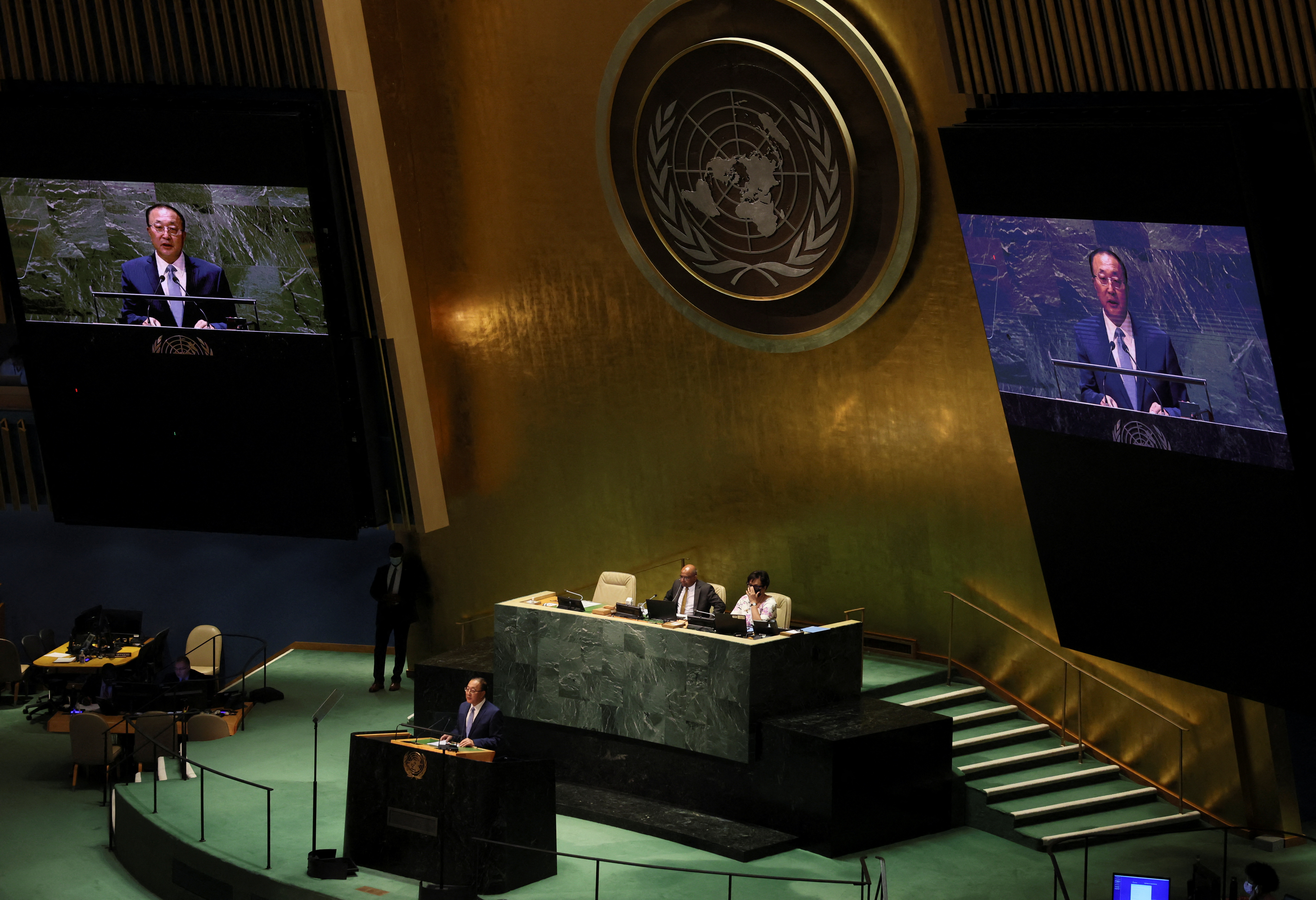 Chinese Ambassador to the United Nations Zhang Jun speaks during a meeting of the NN General Assembly
