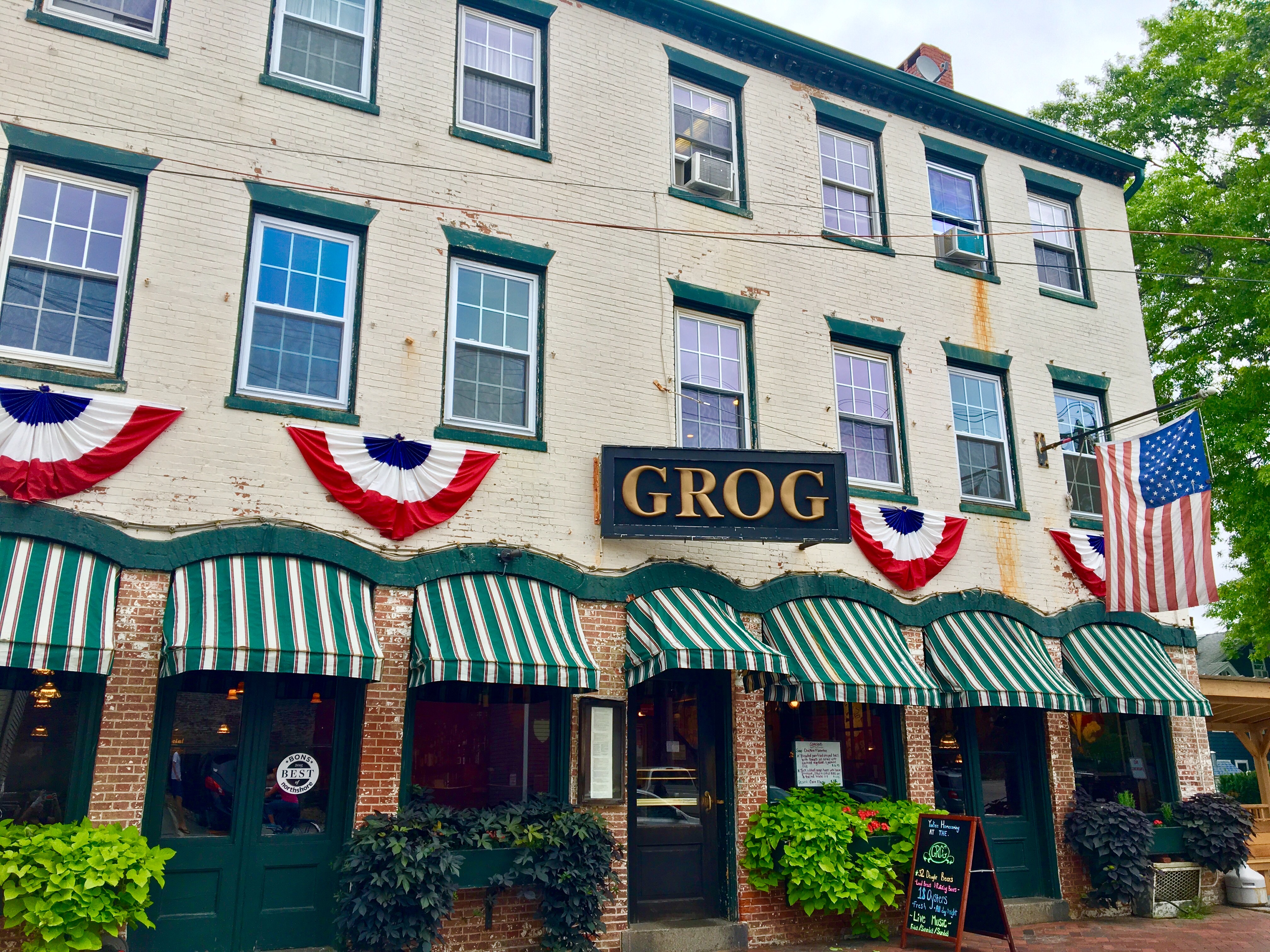 The outside of a restaurant