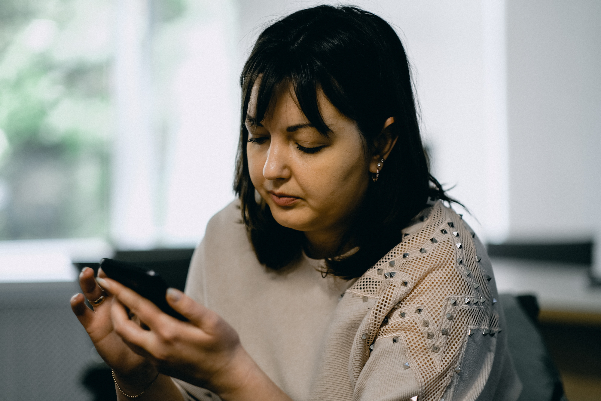 A photo of Olena Chernesa.