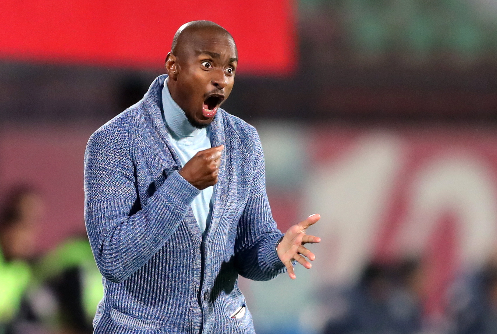 epa10491551 Sundowns head coach Rulani Mokwena reacts during the CAF Champions League soccer match between Al-Ahly and Mamelodi Sundowns in Cairo, Egypt, 25 February 2023. EPA-EFE/KHALED ELFIQI