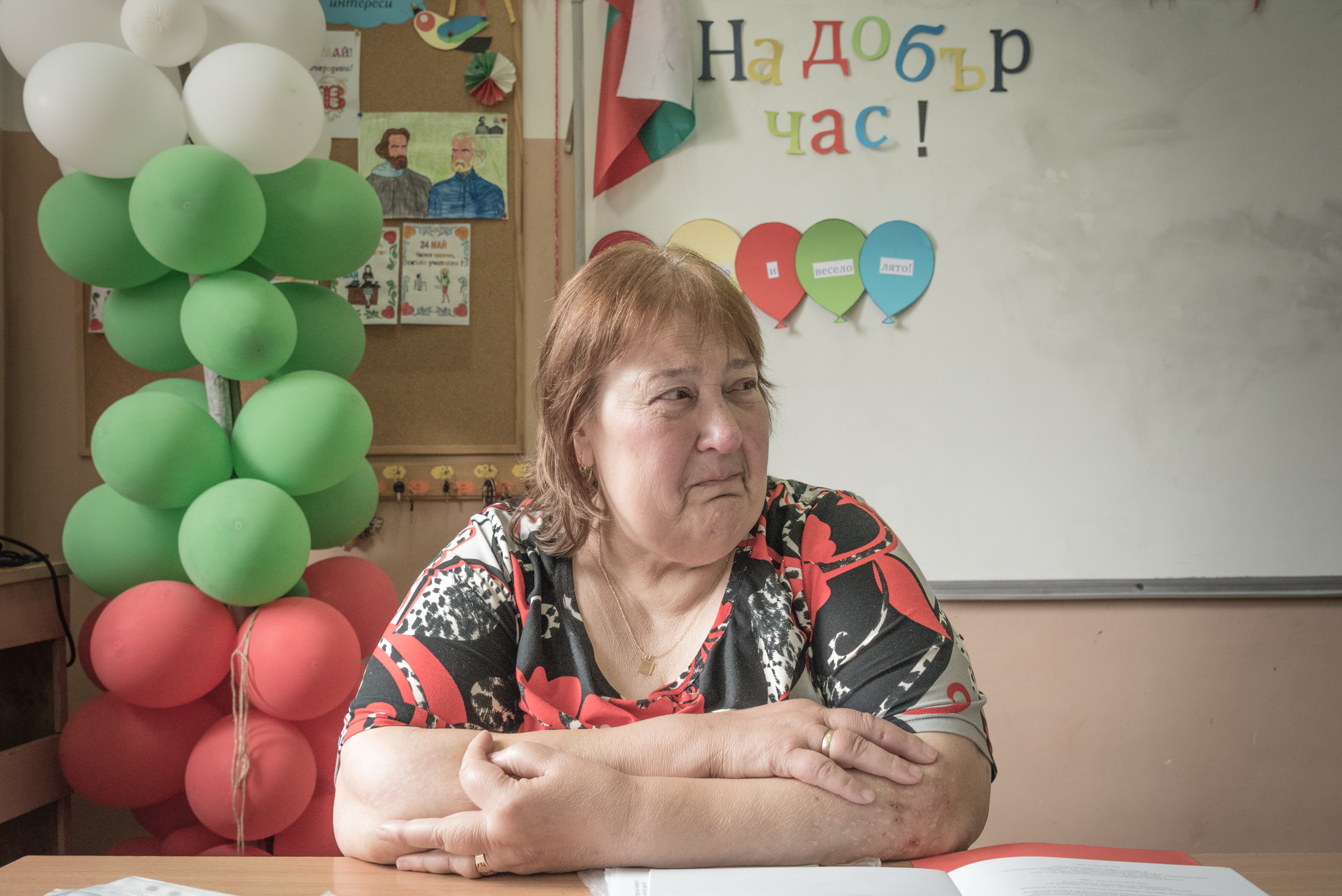 Rosita Alexandrova is a 64-year-old teacher. She works at a school in Montana, Bulgaria. Over the years, she had many pupils with mothers who migrated to work. As soon as they arrived in the morning, she would hug them. Sometimes they would be particularly sad and ask her for help writing letters and cards to send to their mothers.