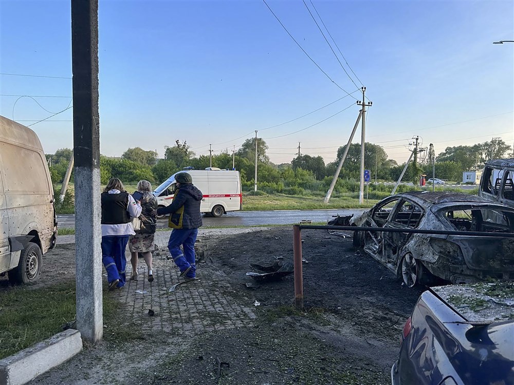 epa10664805 A handout photo made available by the Governor of Russia's Belgorod region Vyacheslav Gladkov on his Telegram channel shows the aftermath of Ukrainian shelling in the border town of Shebekino, Belgorod region, Russia, 31 May 2023. Gladkov said that the situation in Shebekino was deteriorating. Evacuation of children from the Shebekinsky and Grayvoronsky districts of the Belgorod region was set to begin on 31 May. The first group of 300 people will be sent to the city of Voronezh, the governor added. EPA-EFE/GOVERNOR OF BELGOROD REGION/HANDOUT HANDOUT HANDOUT EDITORIAL USE ONLY/NO SALES HANDOUT EDITORIAL USE ONLY/NO SALES