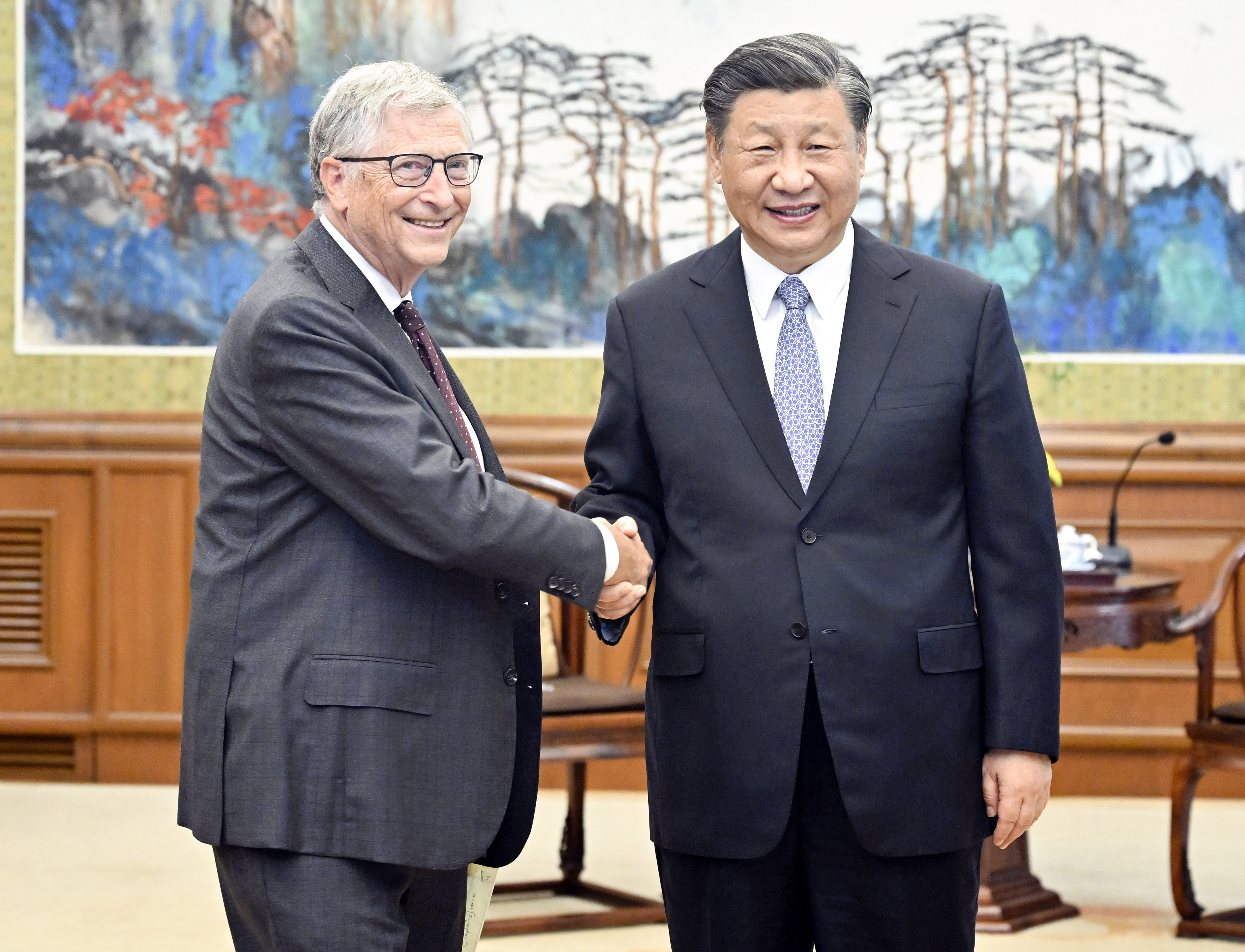 Chinese President Xi Jinping meets with Bill Gates, co-chair of the Bill & Melinda Gates Foundation