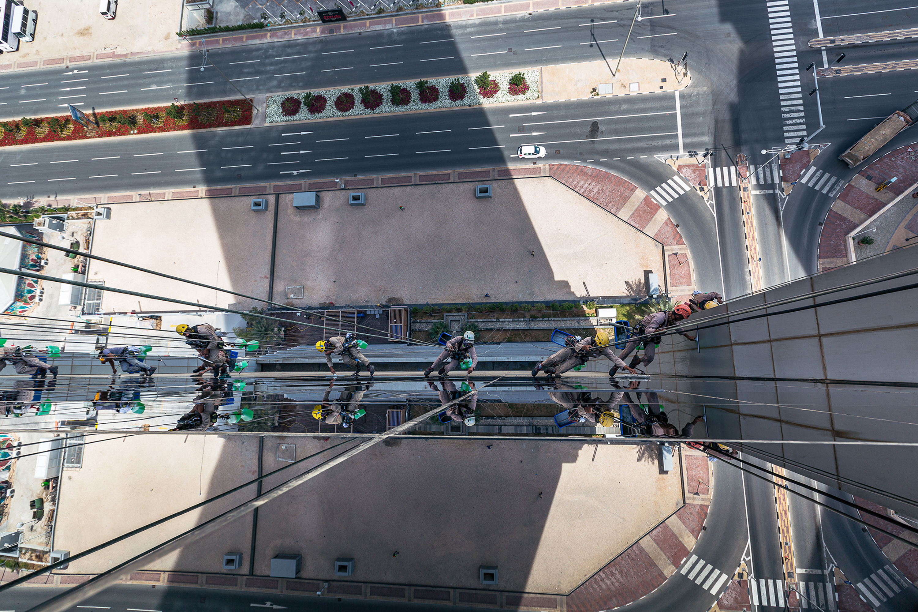 Window cleaning, Qatar,