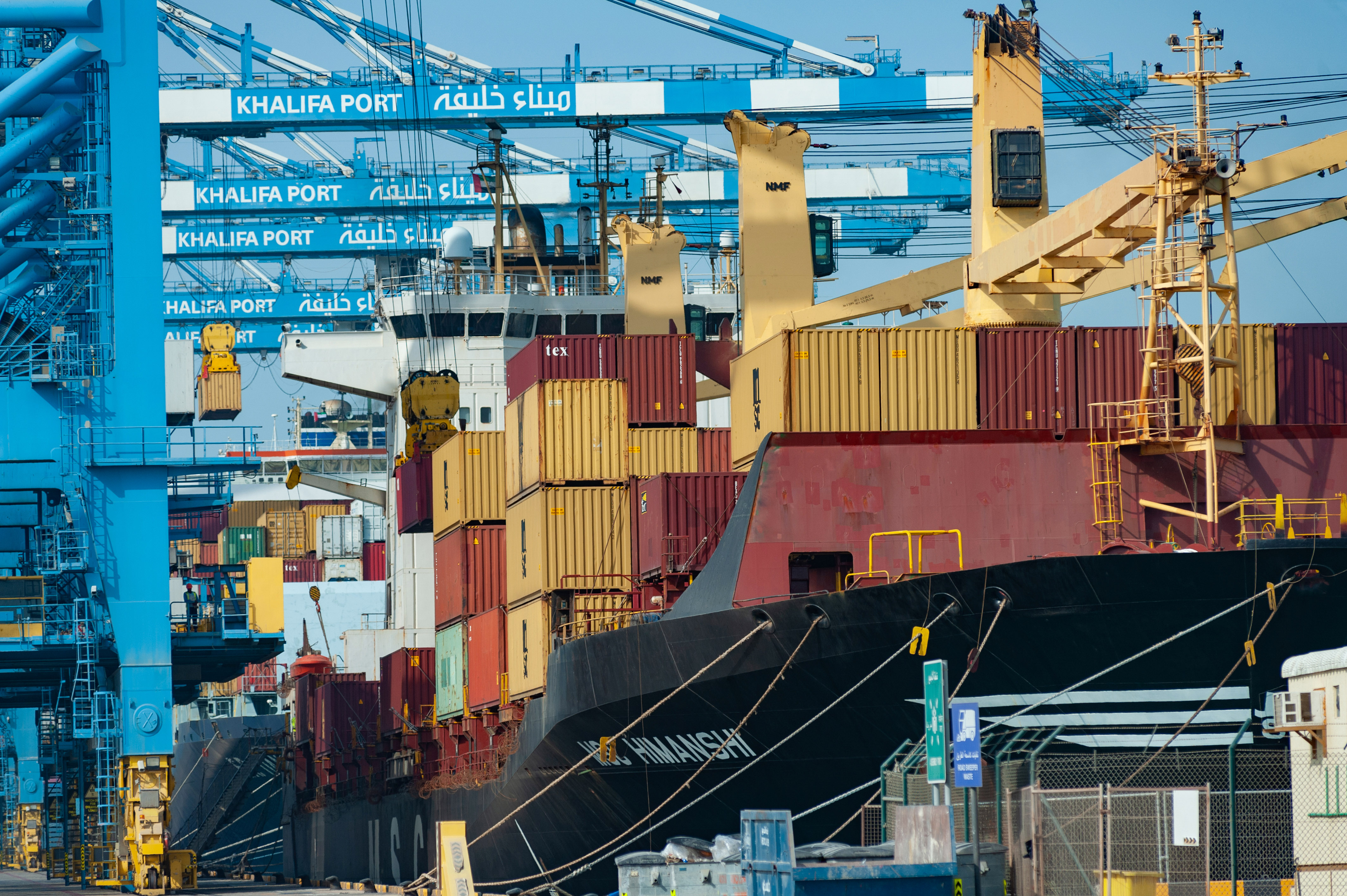 UNITED ARAB EMIRATES - 2019/06/27: Shipping containers are being unloaded from a container ship at Khalifa Port. (Photo by John Wreford/SOPA Images/LightRocket via Getty Images)