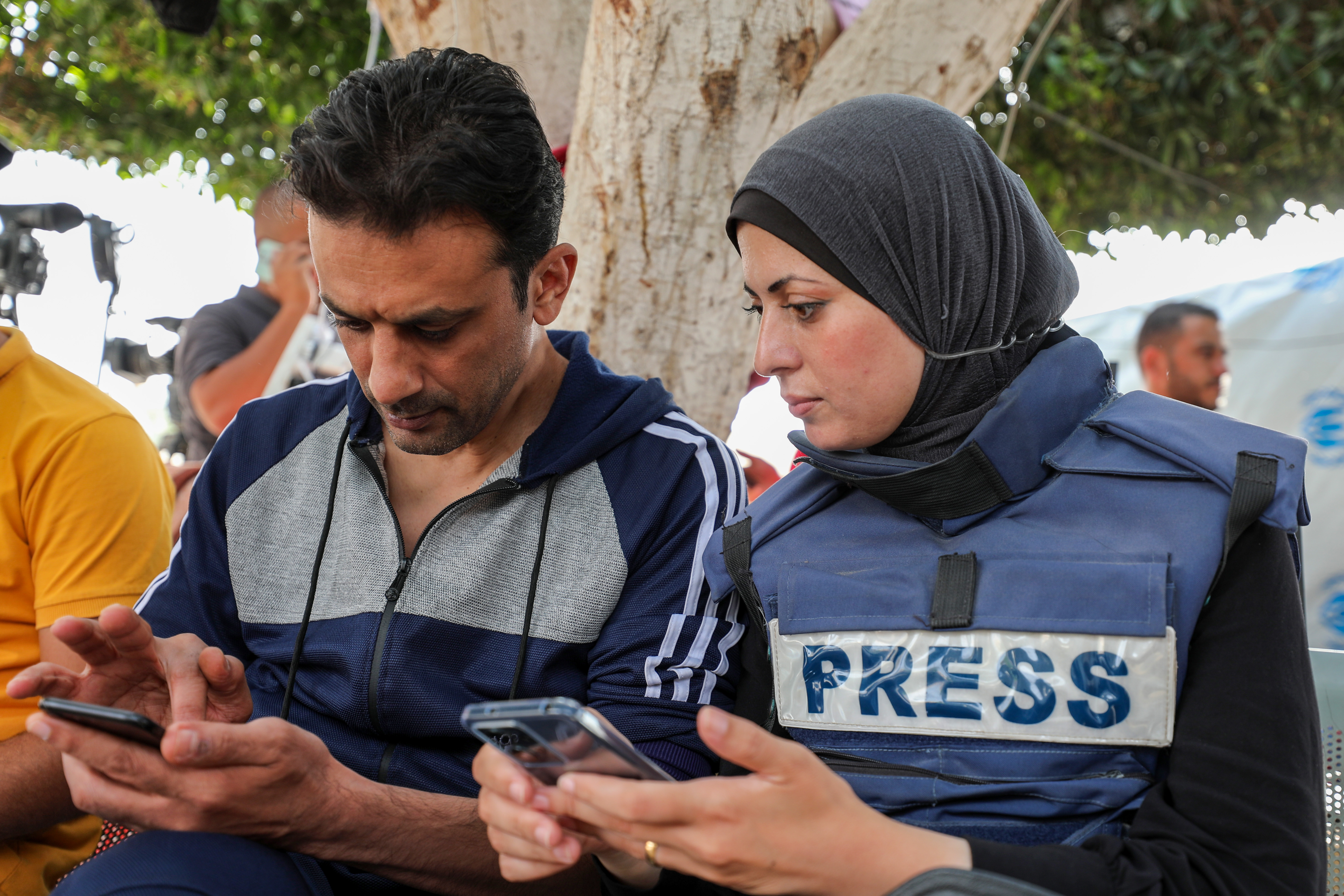 Khawla and Baher [Atia Darwish/Al Jazeera]