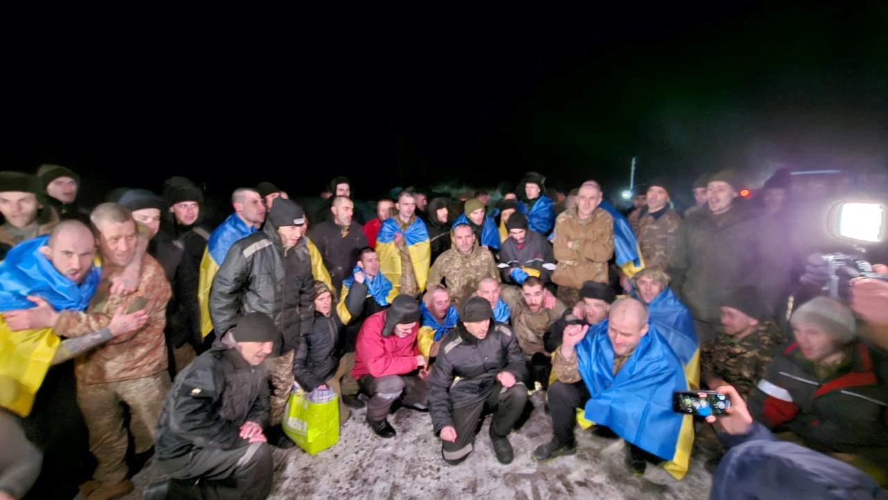 Ukrainian prisoners of war (POWs) 