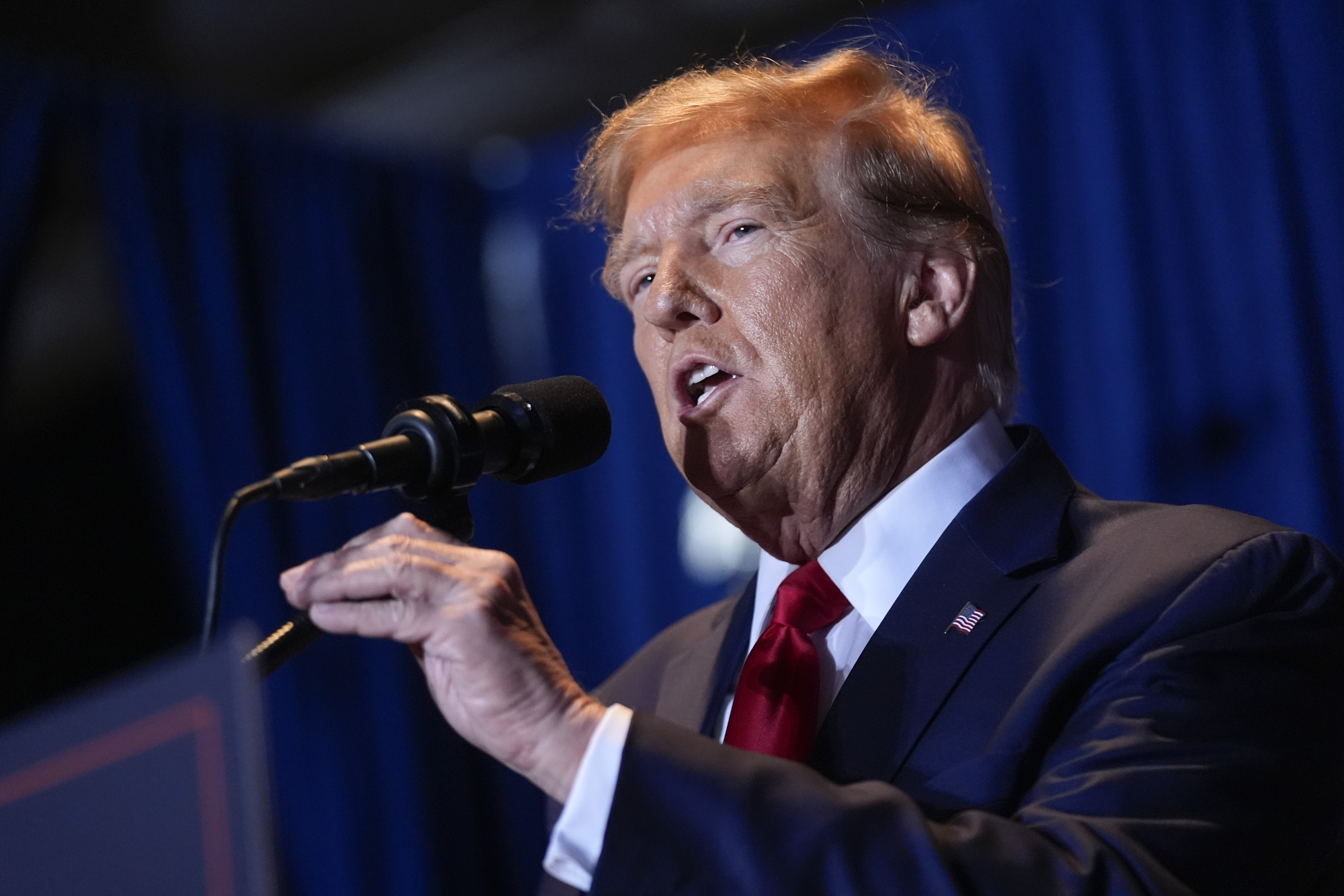 Donald Trump speaks at a podium in South Carolina