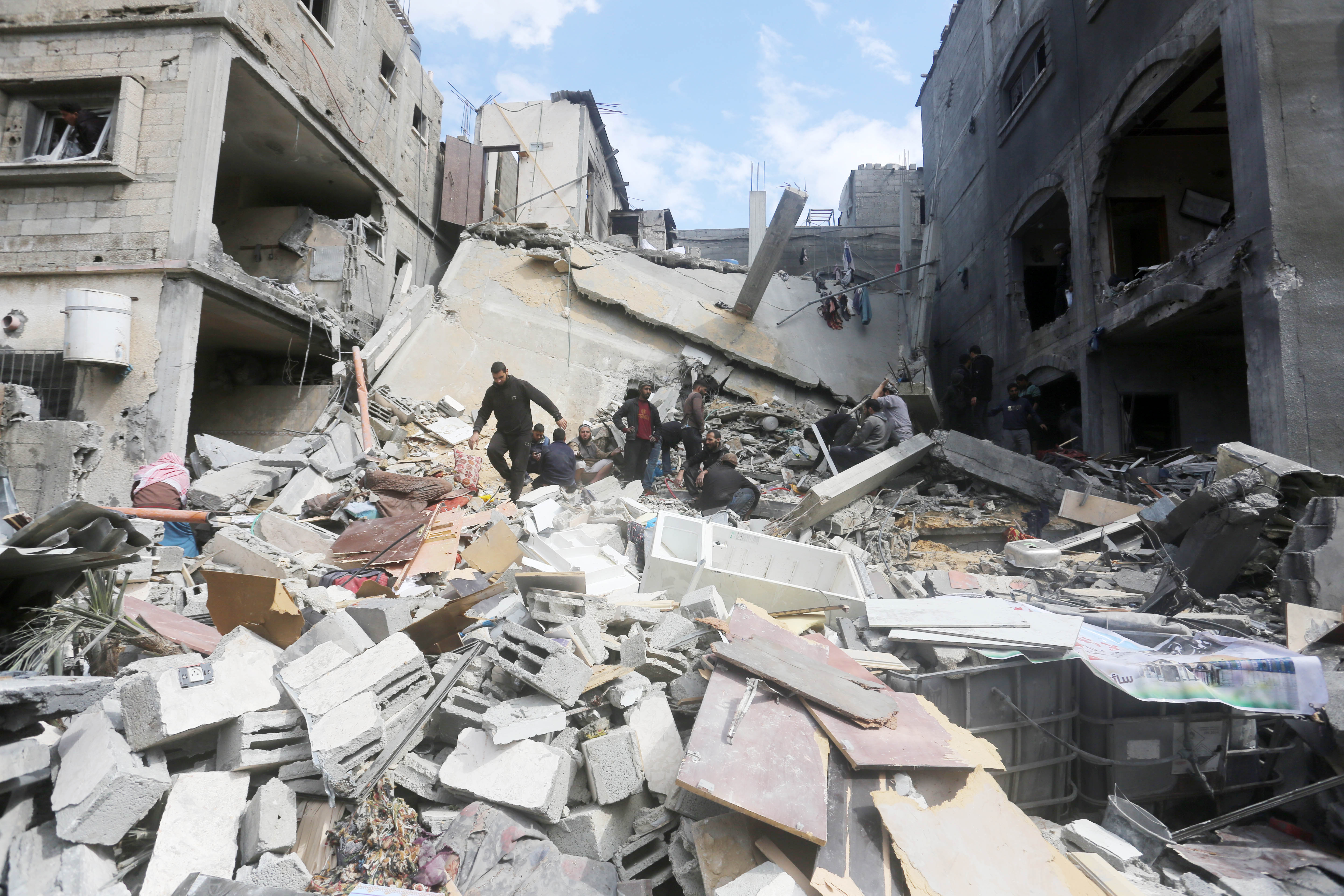 Israeli attacks on Gaza continue