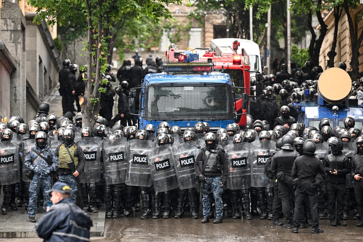 Georgian protesters rally against the controversial "foreign influence" bill