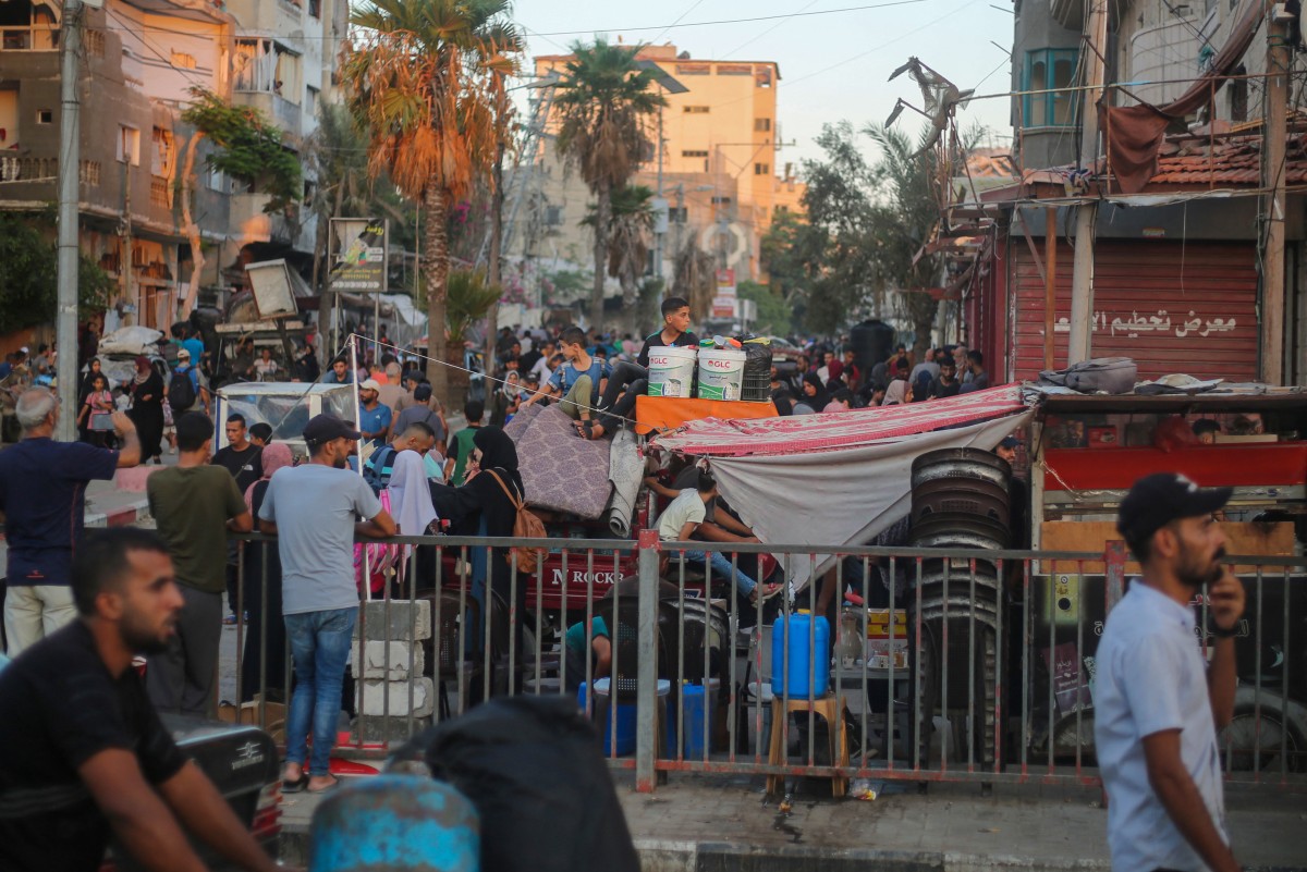 Palestinians displaced again as Israel forces advance in south Gaza