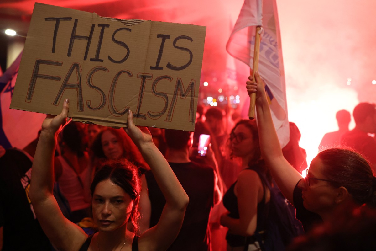 Israelis erupt in protest to demand a cease-fire in Gaza