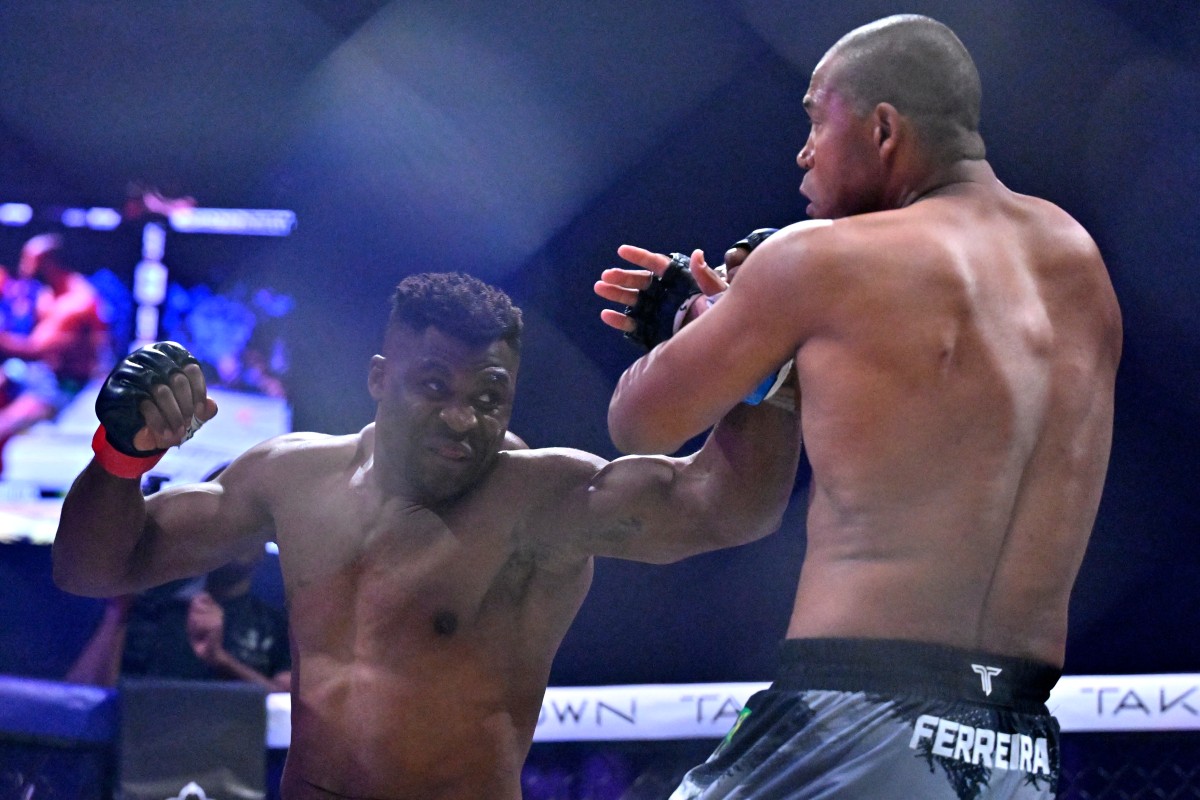 Francis Ngannou (L) competes with Renan Ferreira during the PFL Super Fights: Battle of the Giants