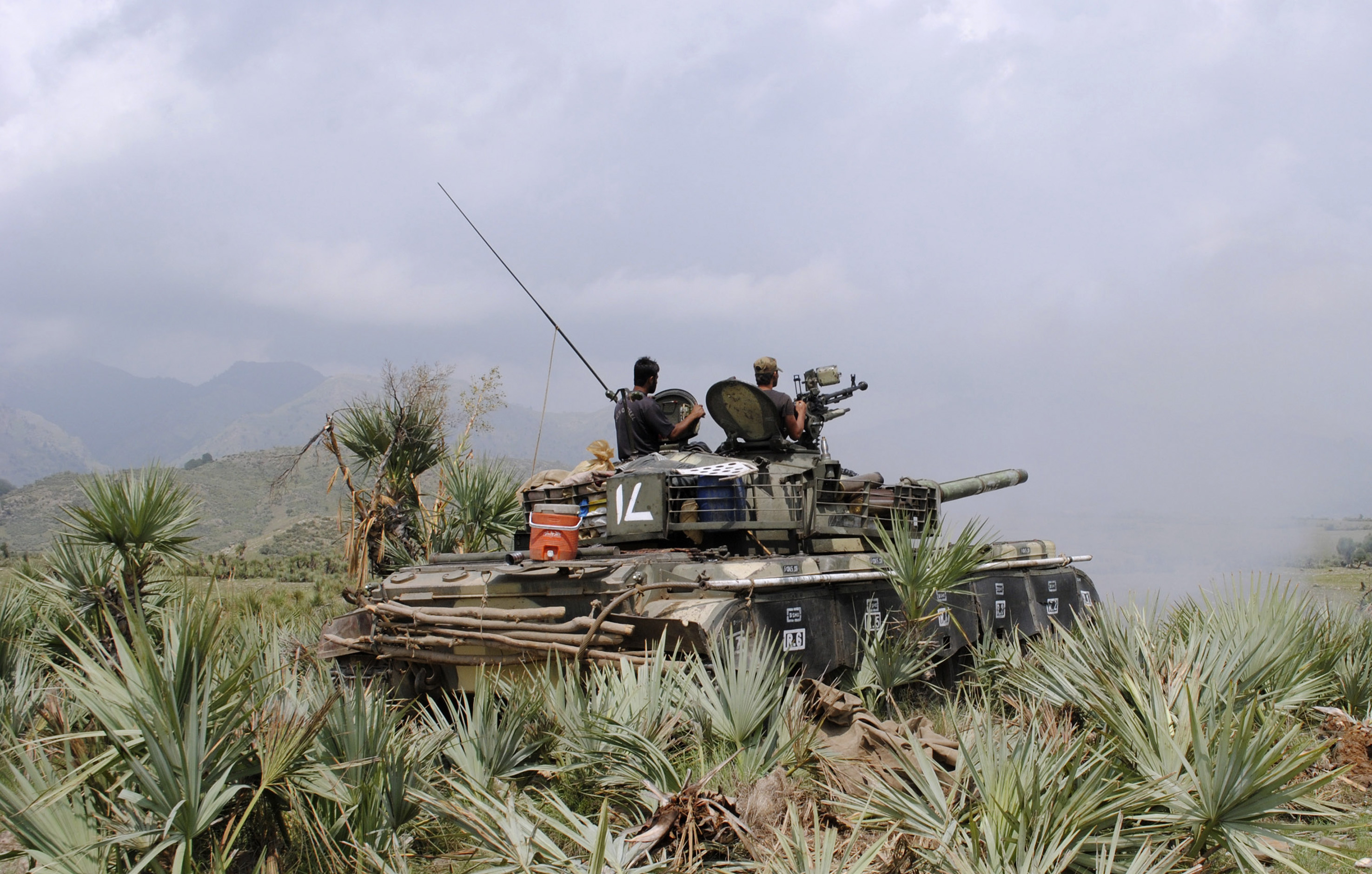Pakistani army soldiers