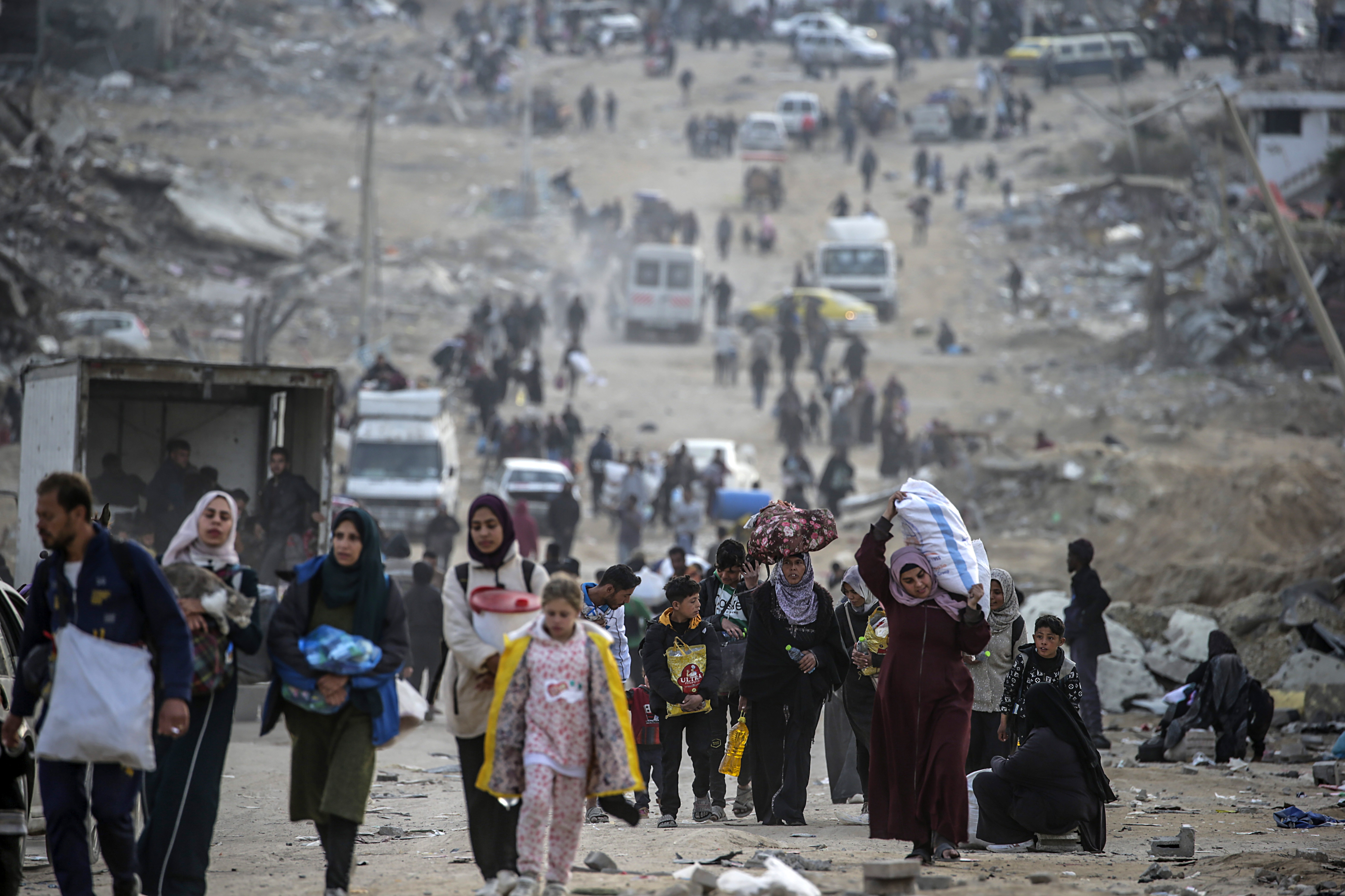 Bittersweet homecoming for Gazans returning to north
