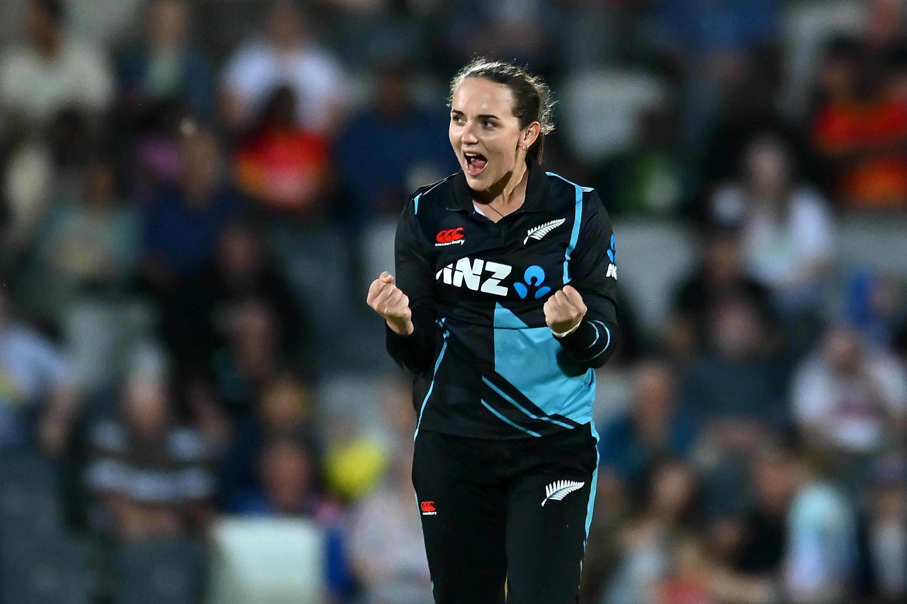 MACKAY, AUSTRALIA - SEPTEMBER 22: Amelia Kerr of New Zealand celebrates dismissing Ashleigh Gardner of Australia during game two of the Women's T20 International Series between Australia and New Zealand at Great Barrier Reef Arena on September 22, 2024 in Mackay, Australia. (Photo by Albert Perez/Getty Images)