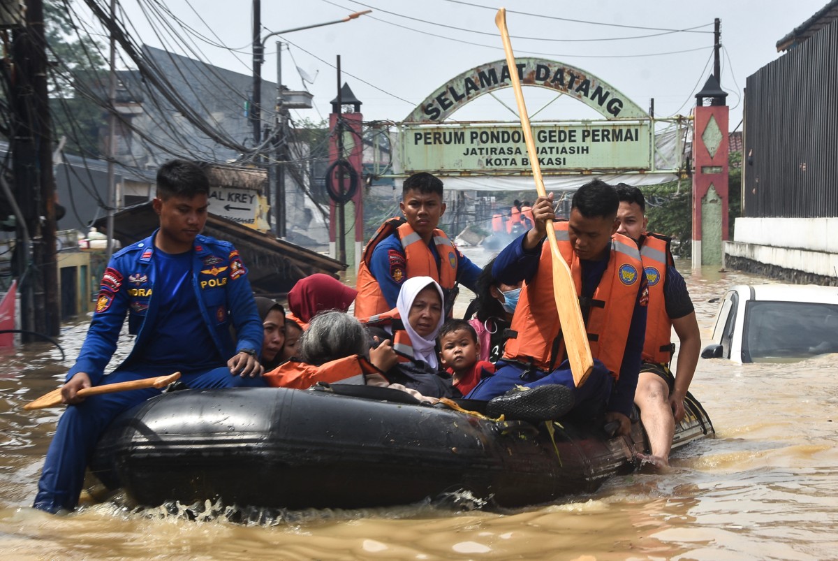 Indonesia deploys cloud seeding to curb Jakarta floods after deadly deluge