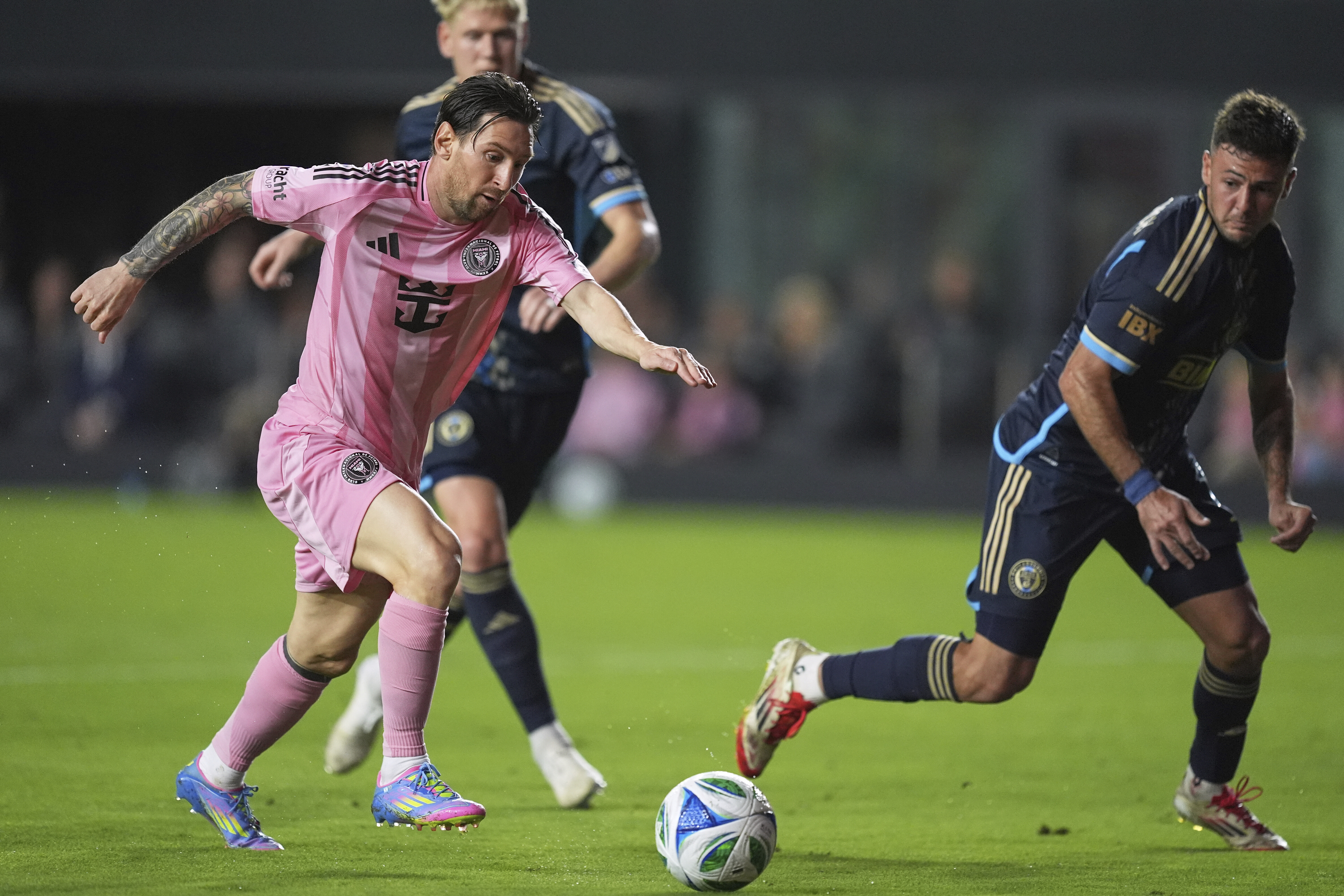 Lionel Messi in action.