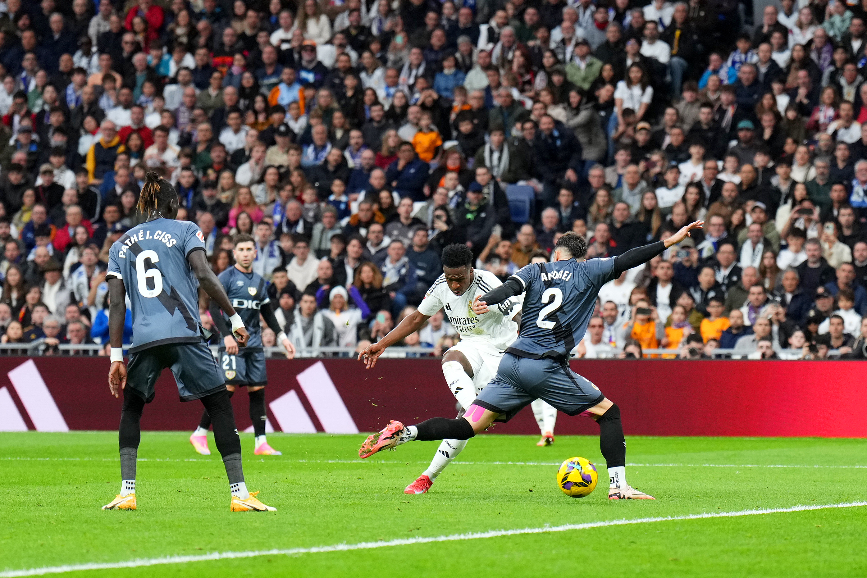 Vinicius Junior scores goal.