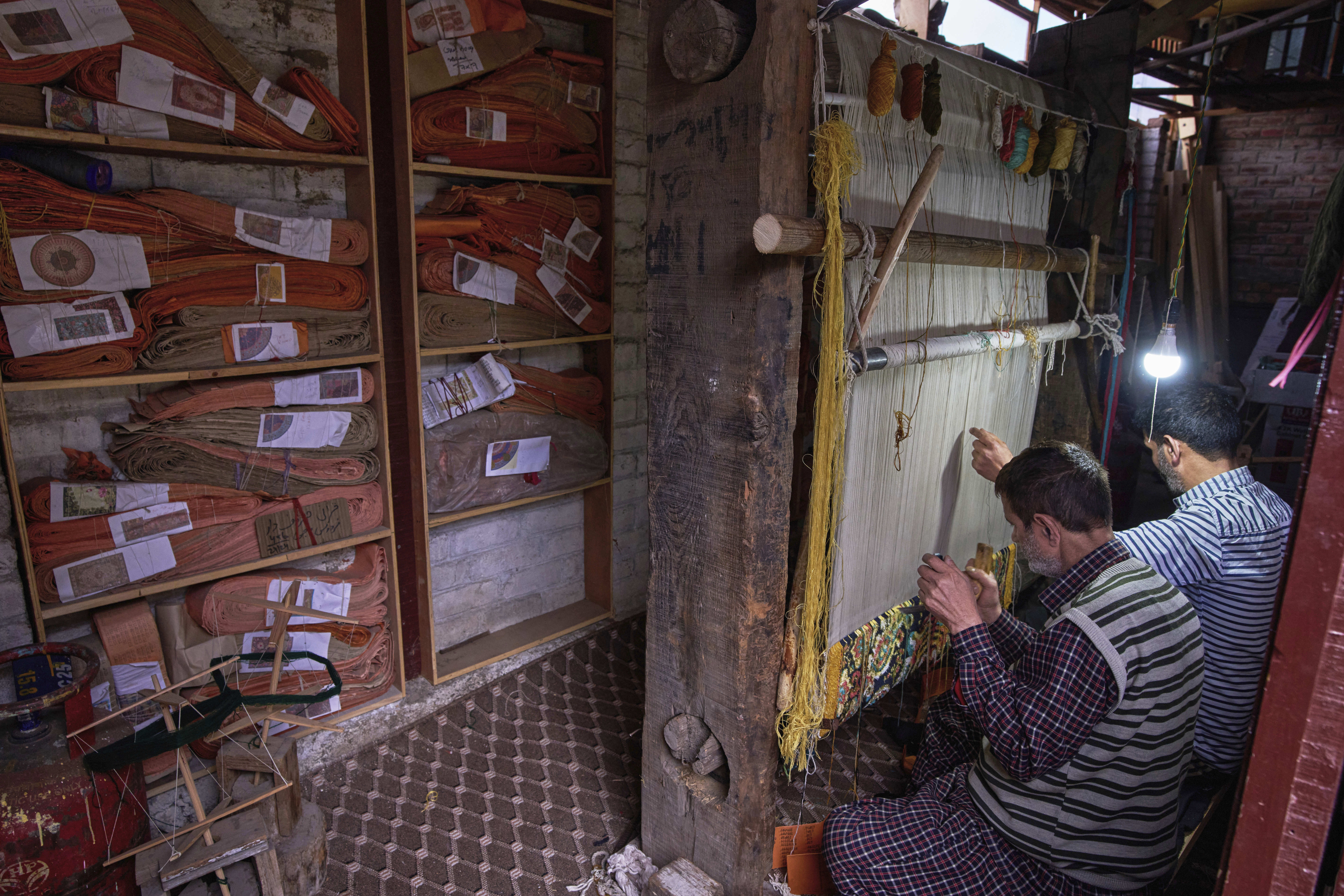 Decades-old Kashmiri weaving legacy threatened by global trade policies