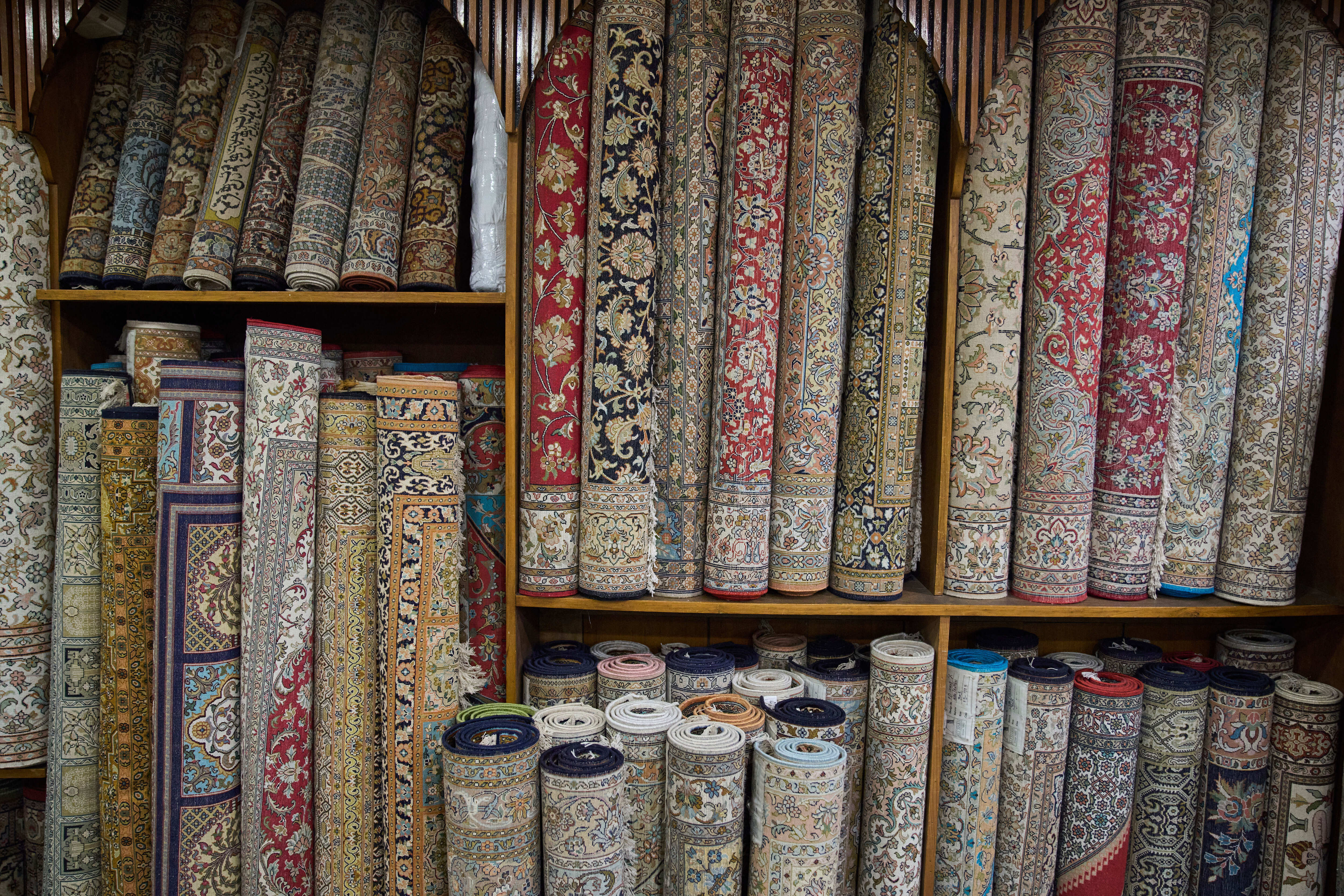 Decades-old Kashmiri weaving legacy threatened by global trade policies
