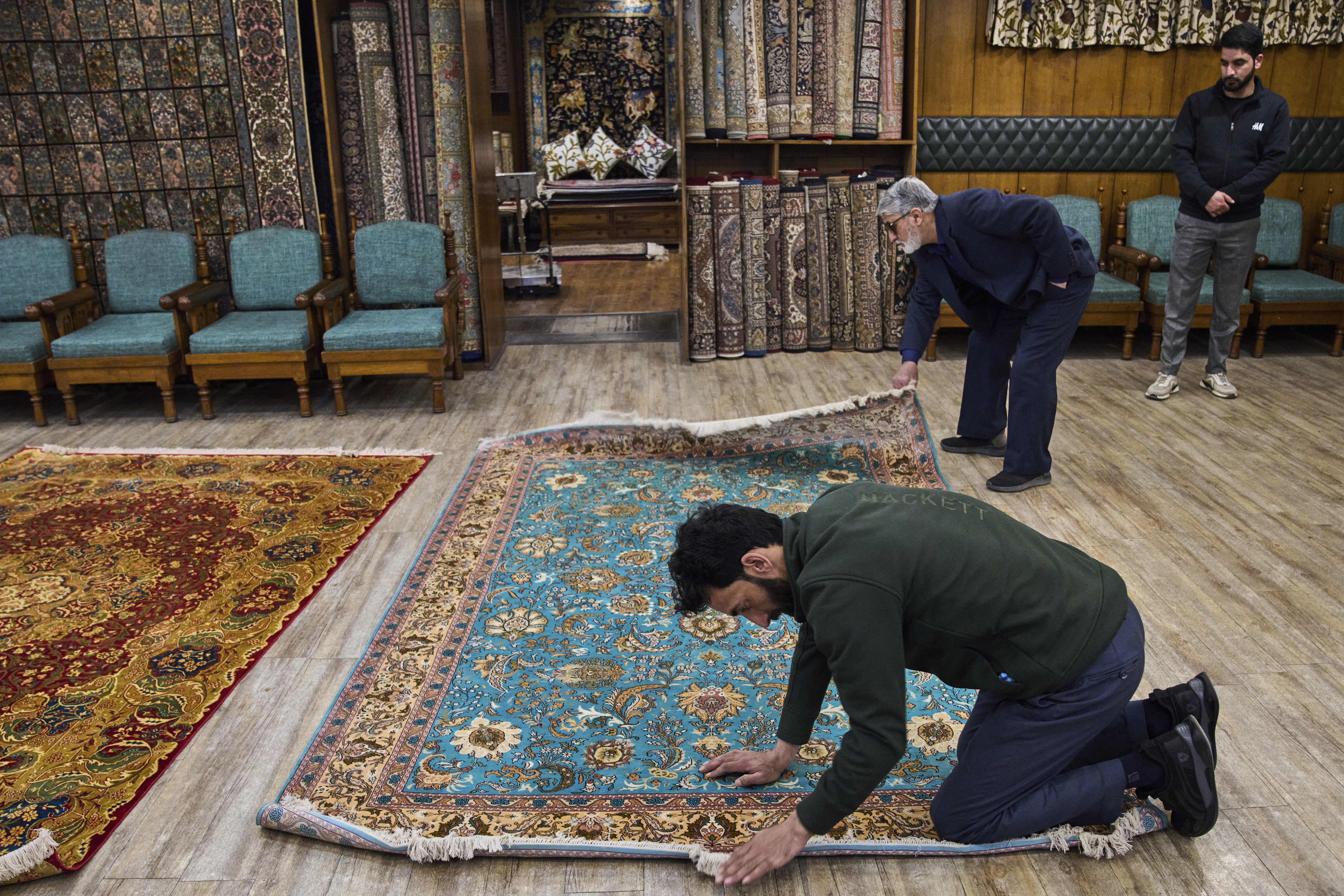 Decades-old Kashmiri weaving legacy threatened by global trade policies