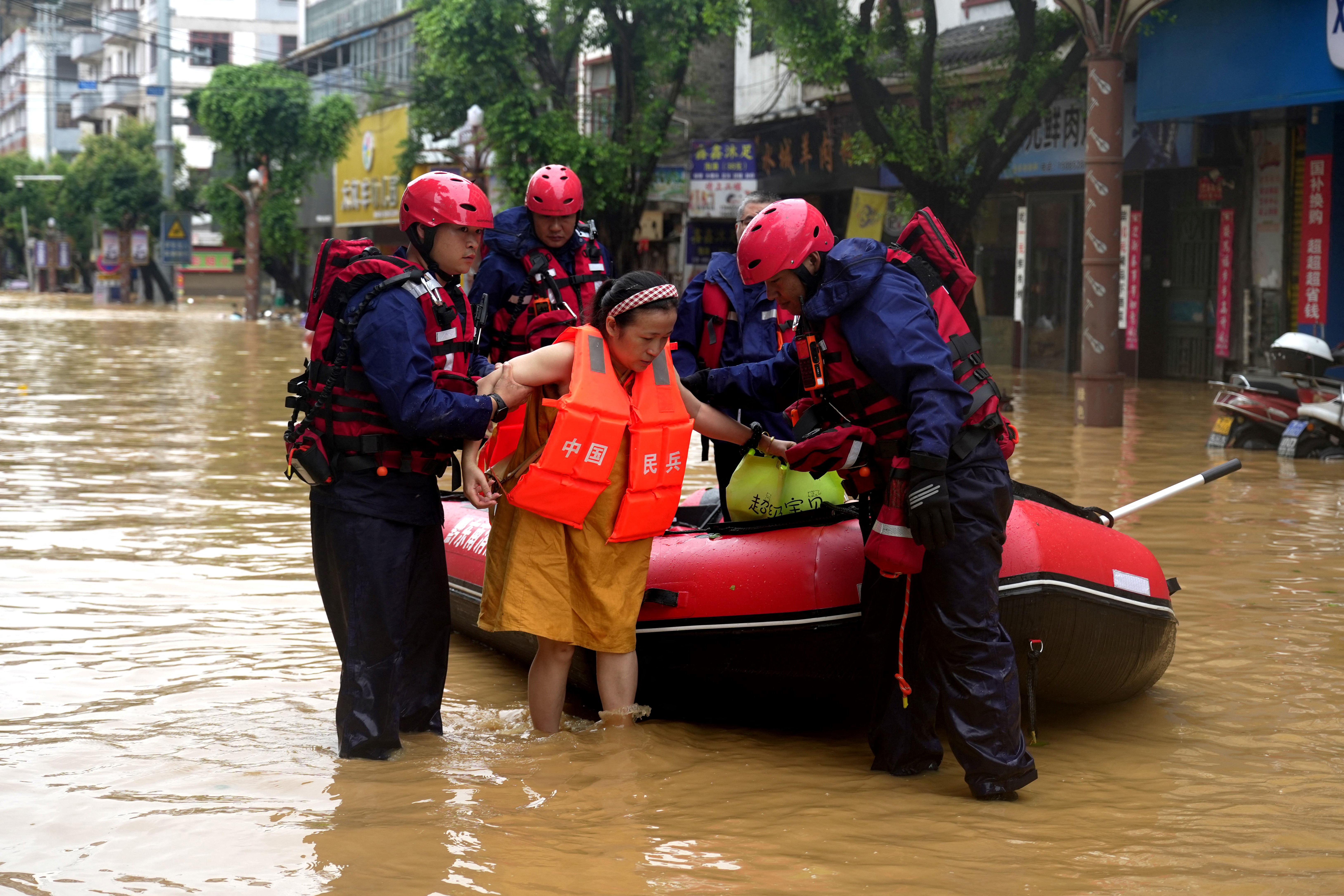 China floods leave six dead and thousands displaced