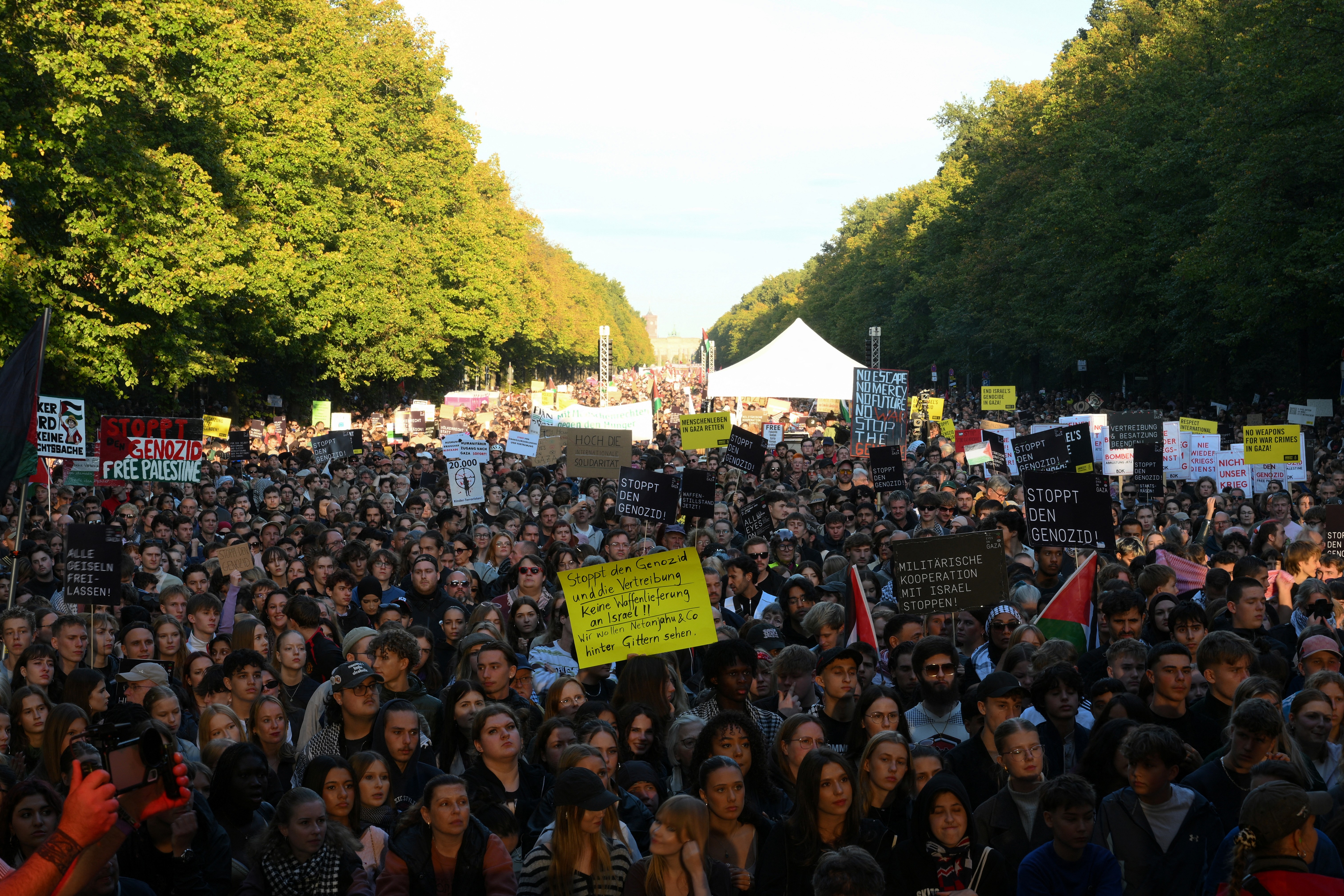 More than 100,000 rally in Berlin against German support for Israel