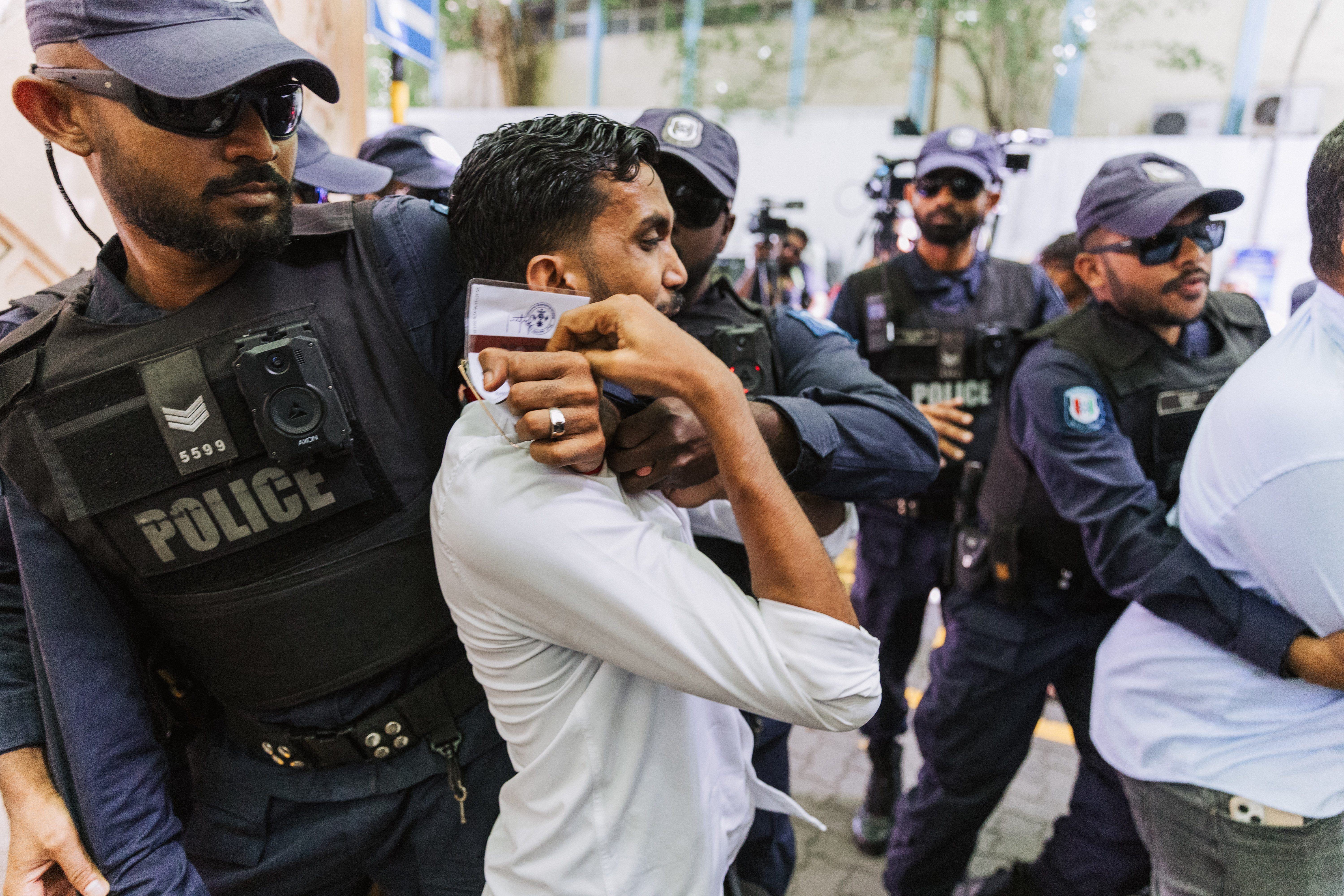 Maldives Journalists protest outside Parliament on September 17, 2025
