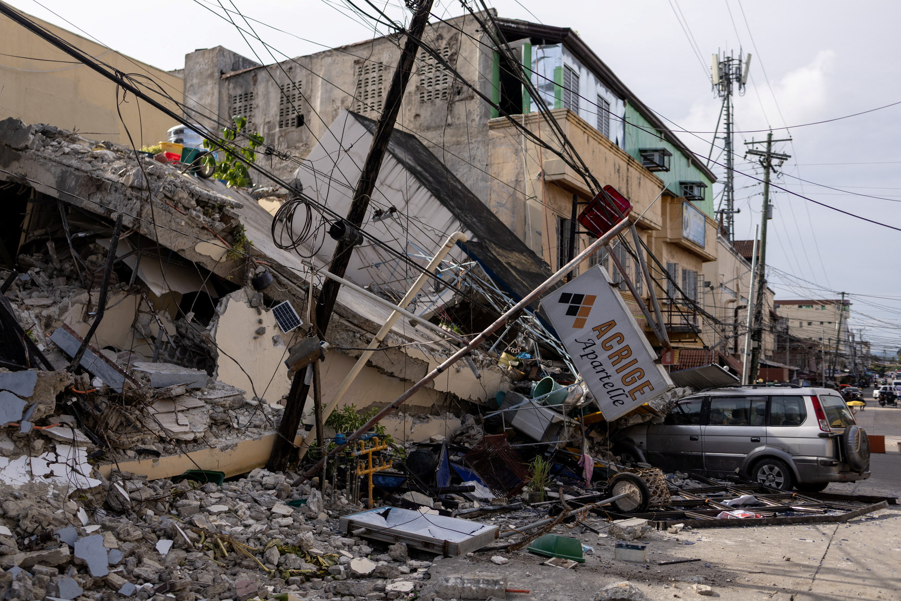 Earthquake death toll rises to 72 in Philippines as recovery efforts shift