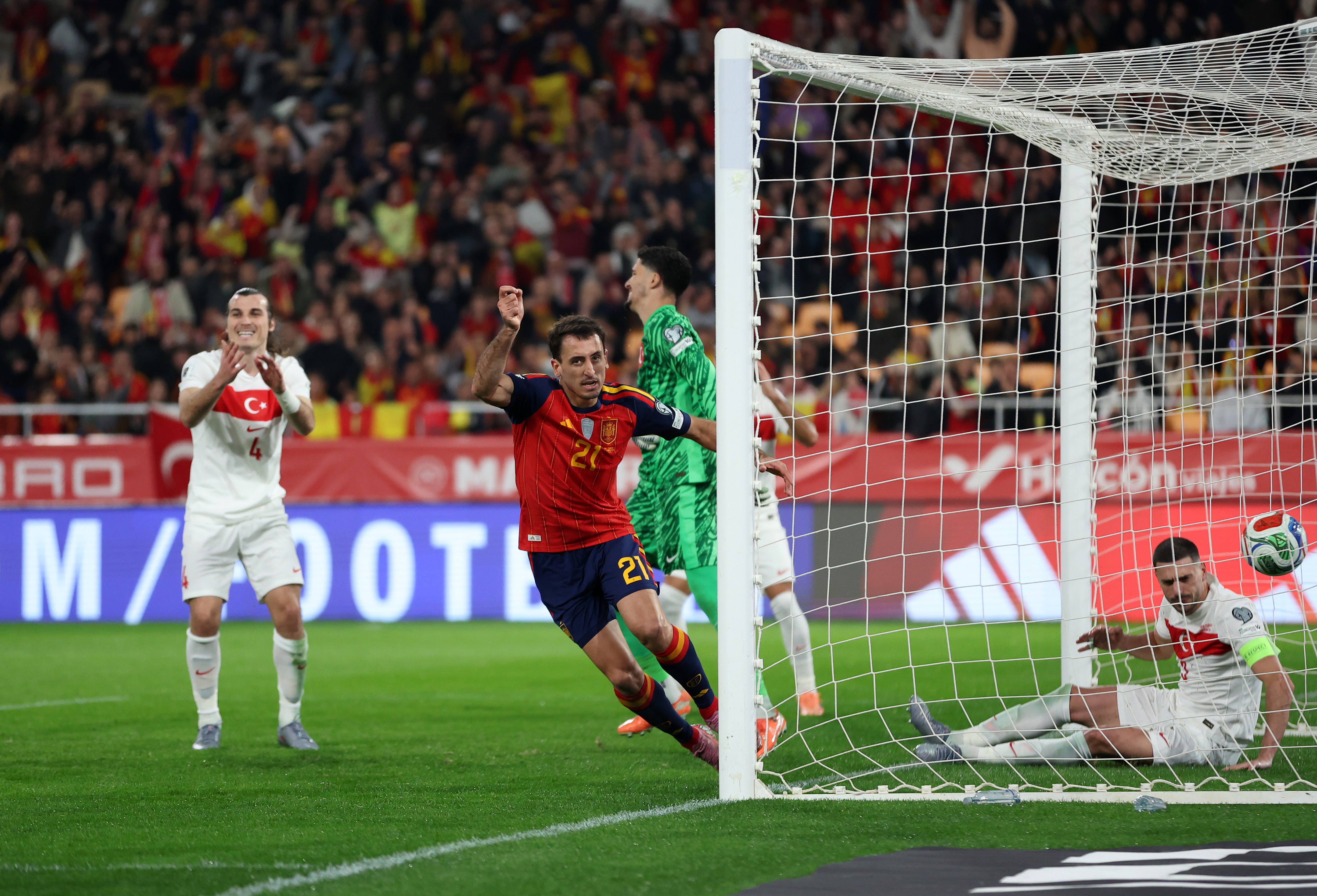 SEVILLE, SPAIN - NOVEMBER 18: Mikel Oyarzabal of Spain celebrates scoring his team's second goal during the FIFA World Cup 2026 qualifier match between Spain and Türkiye at Estadio de La Cartuja on November 18, 2025 in Seville, Spain. (Photo by Florencia Tan Jun/Getty Images)