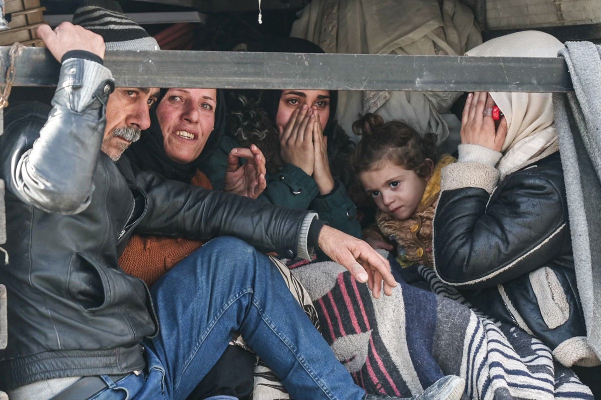 Civilians fleeing Aleppo amid intensified fighting