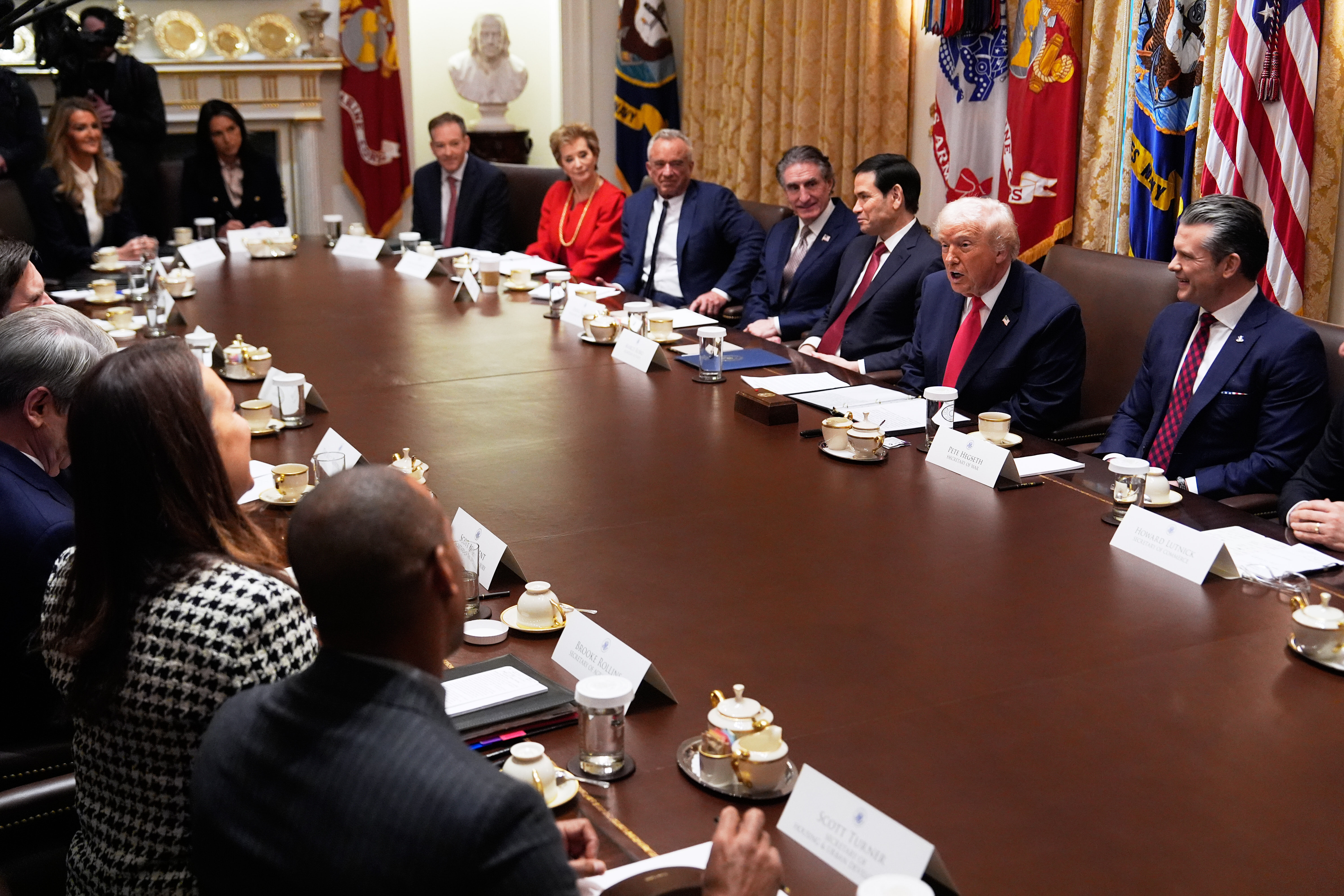 Trump holds final cabinet meeting of 2025