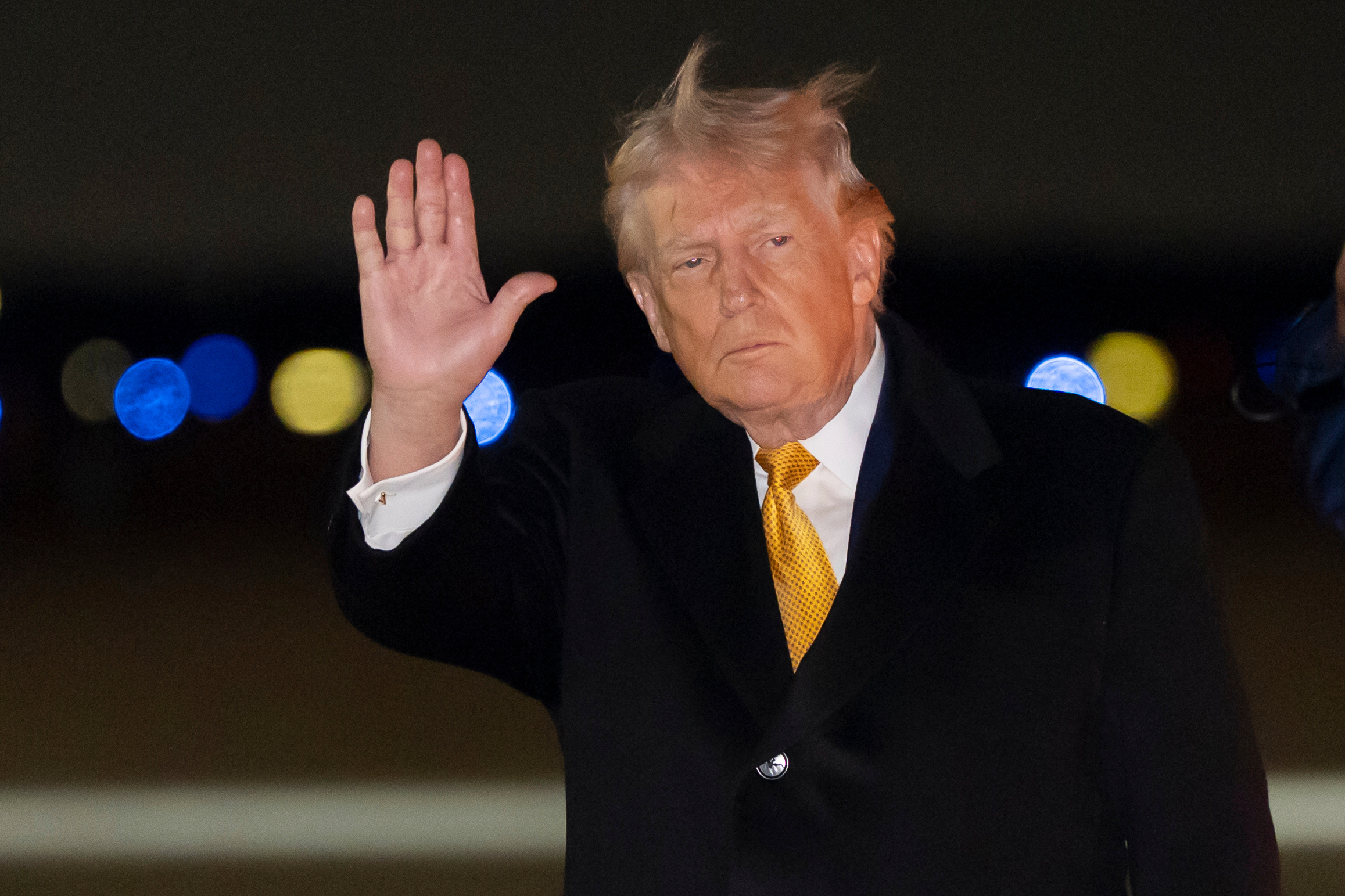Donald Trump waves