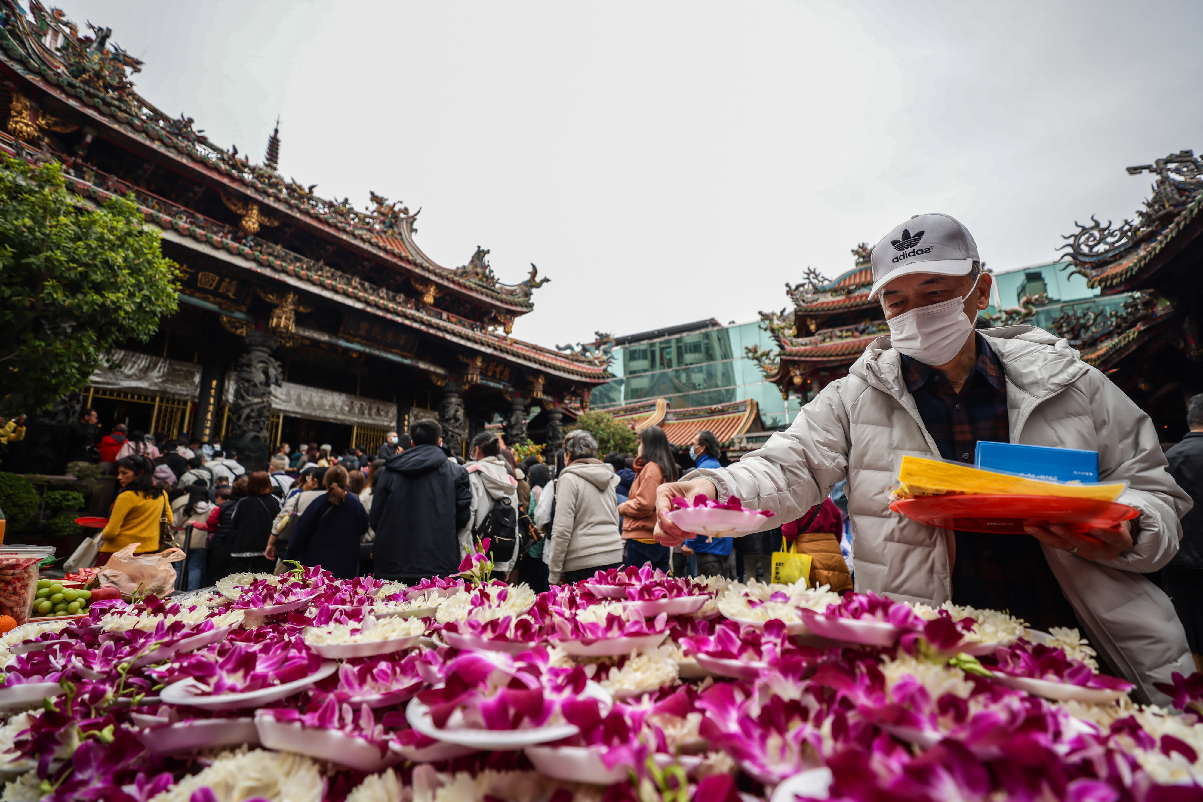 Global celebrations welcome the Year of the Horse with fireworks