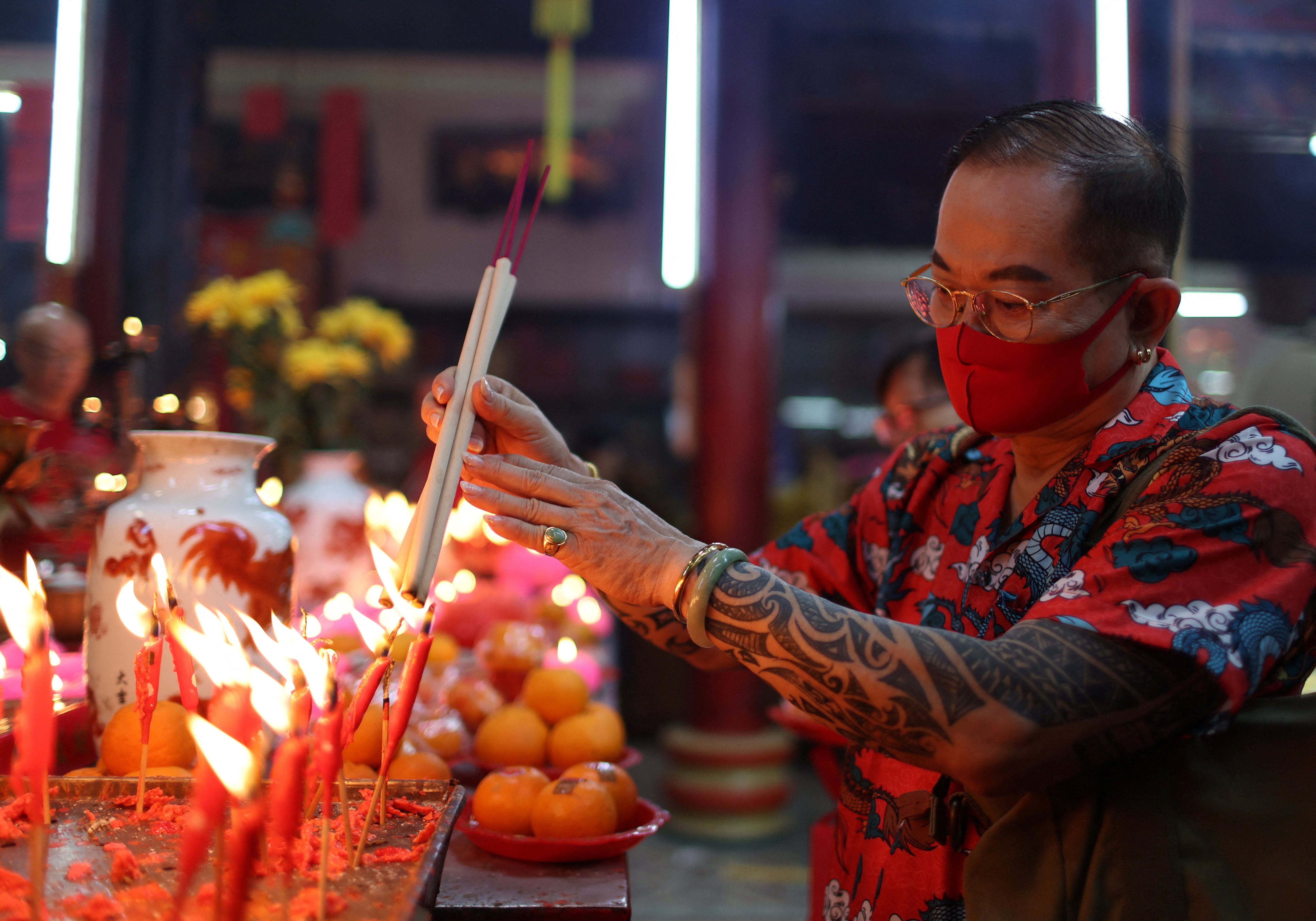 Global celebrations welcome the Year of the Horse with fireworks