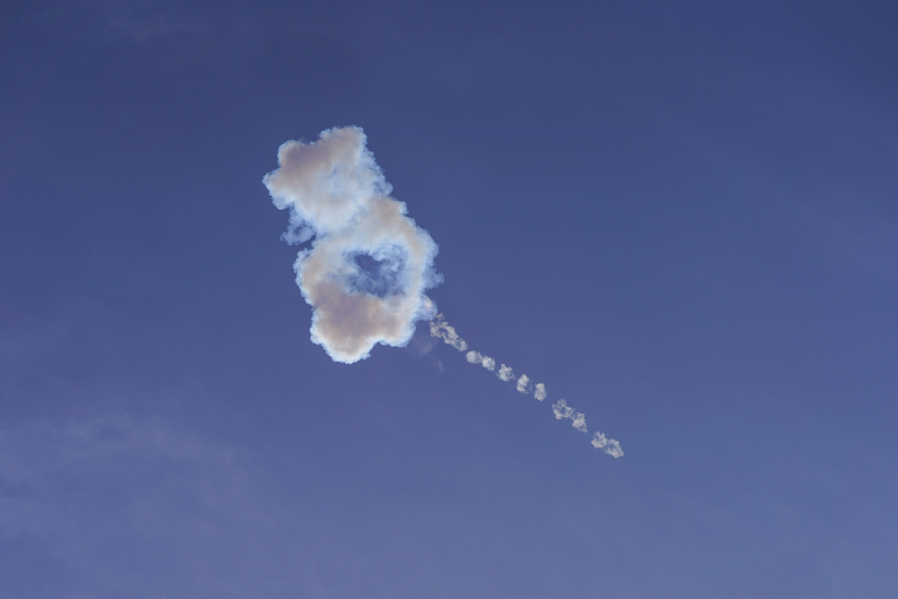 Air defenses intercept a new wave of missiles and drones firend by Iran towards Qatar, on the 6th day since US-Israeli strikes on Tehran started , 05 Mar, 2026, Doha, Qatar [Sorin Furcoi/Al Jazeera]