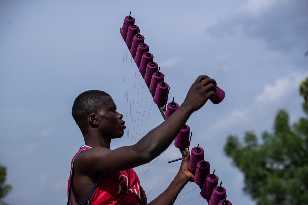 Nigerian artisans preserve handwoven fabric amid rising global demand